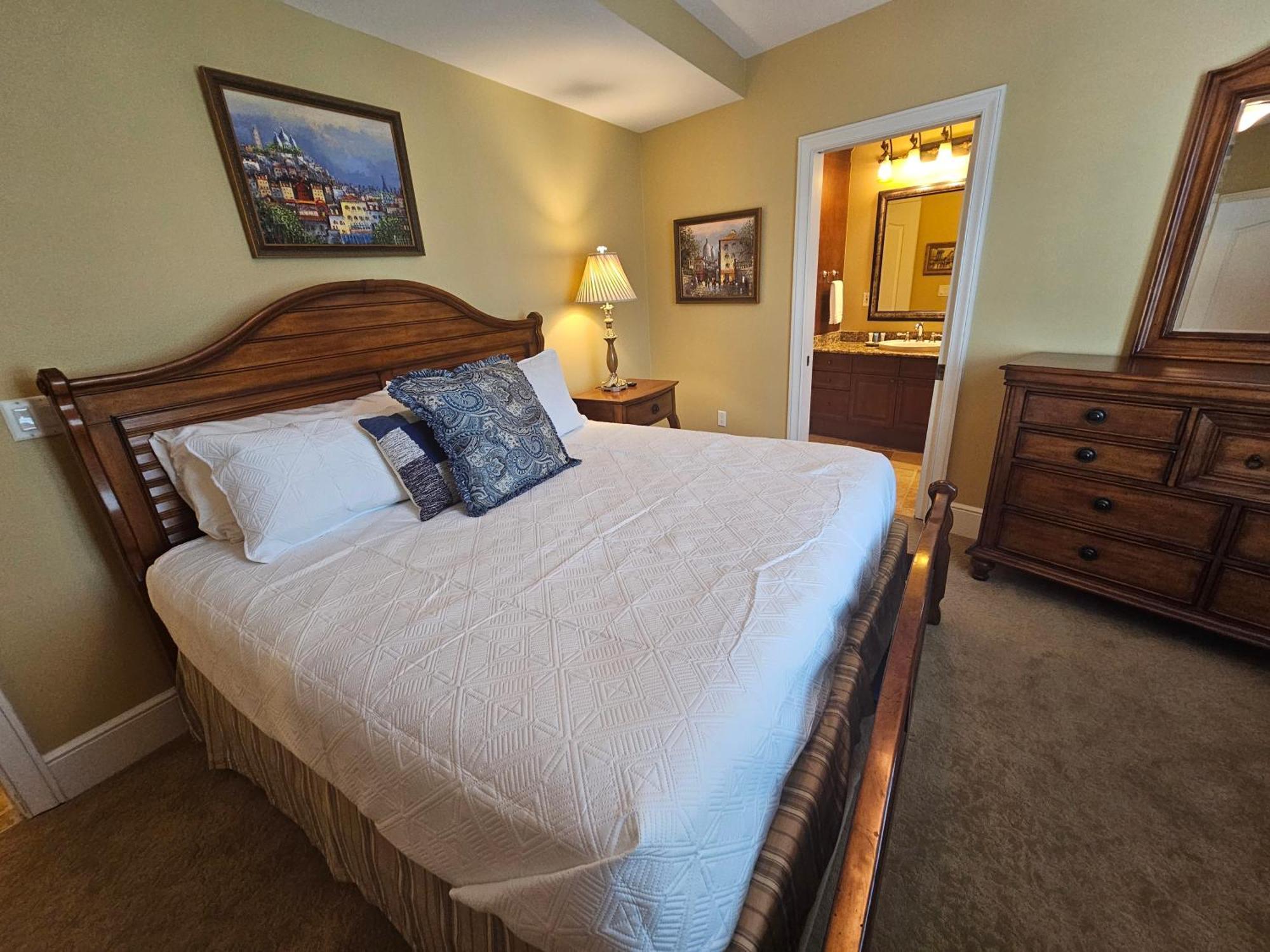 Bella Riva 409 4 Bedroom Beachfront Set Up Included Holiday home *