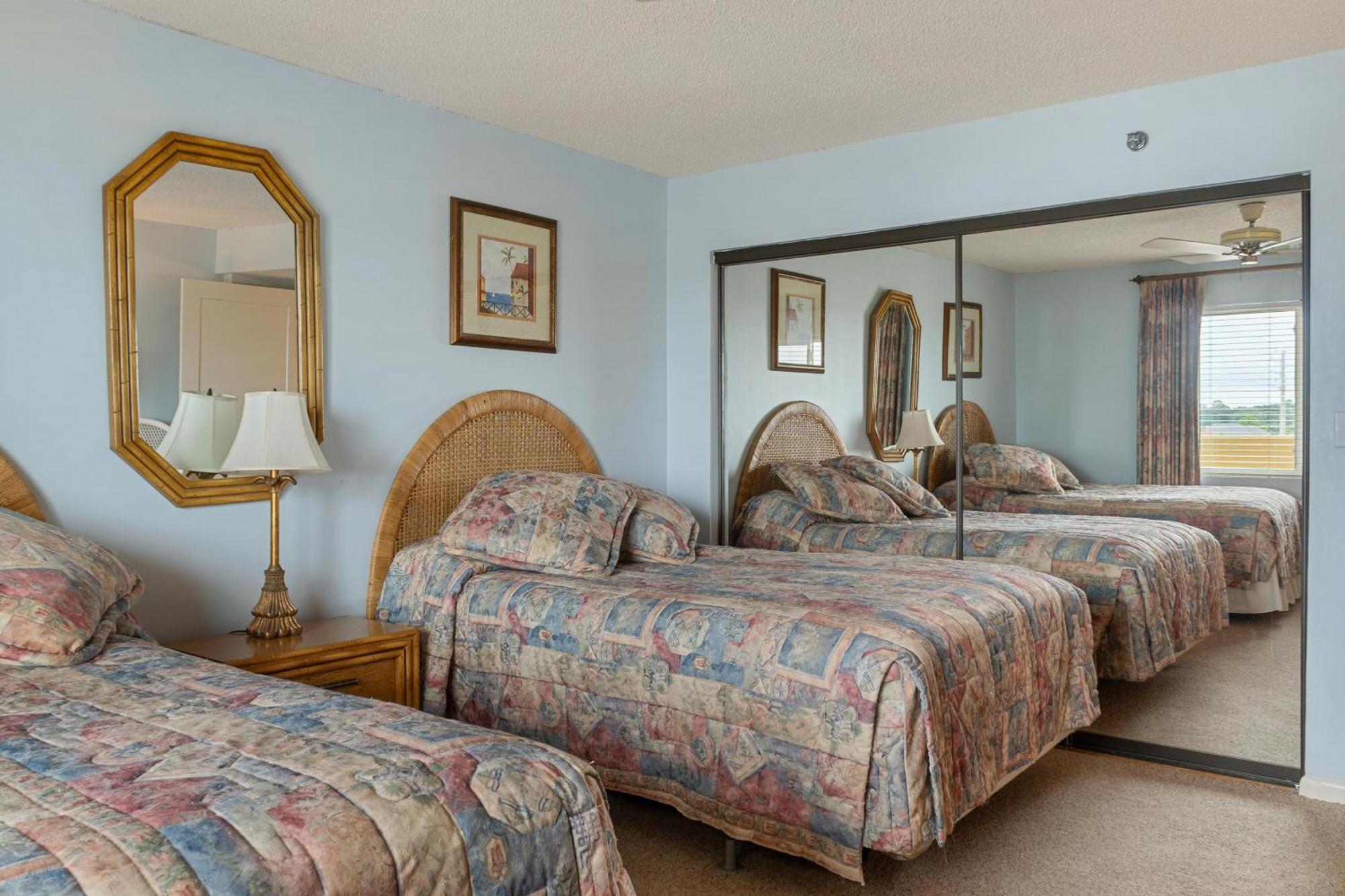 504 Surf Dweller By Alicia Hollis Realtor - Open March 16th Week Holiday home