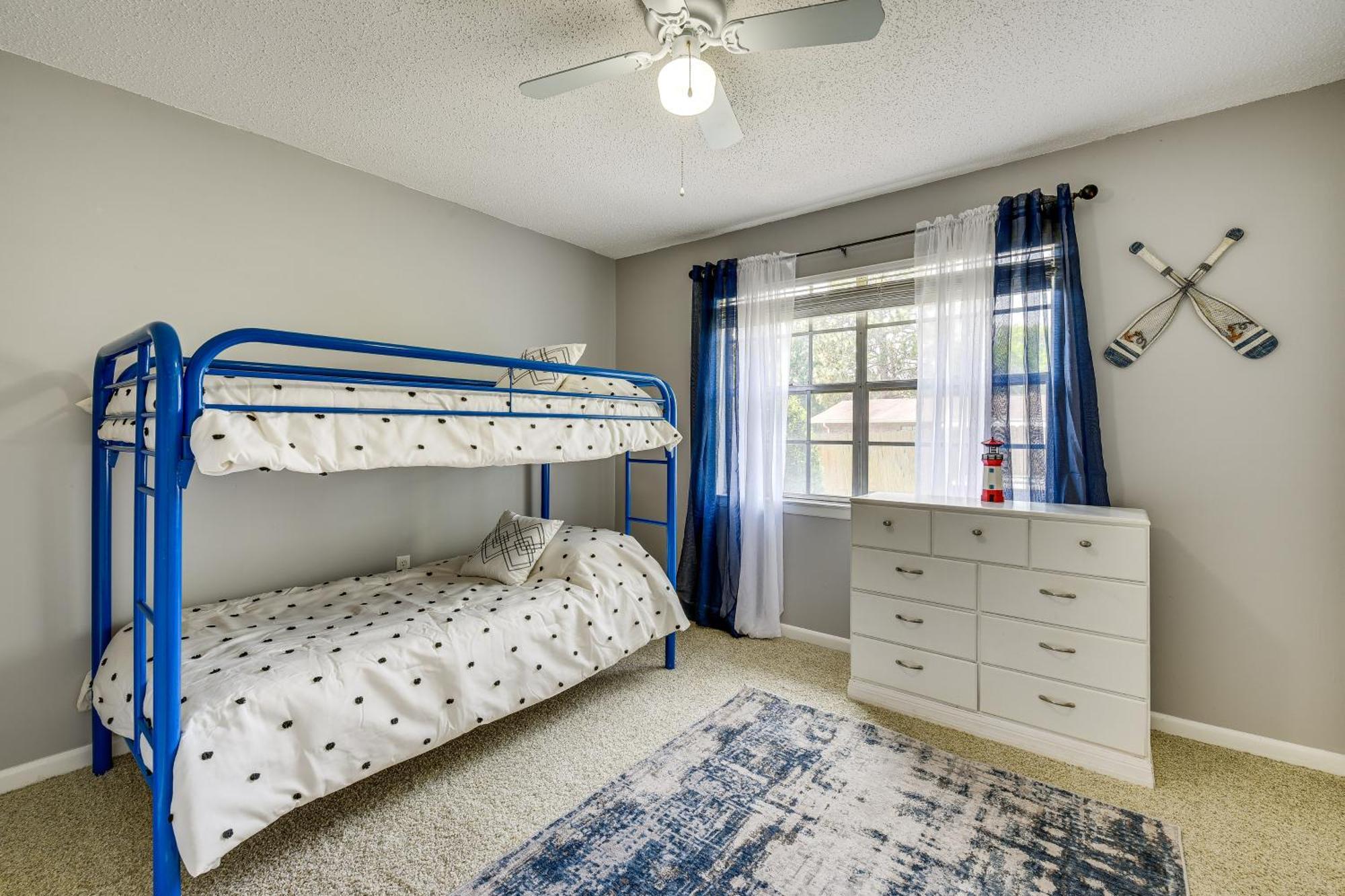 Holiday home Pet-friendly Walton With Pool *