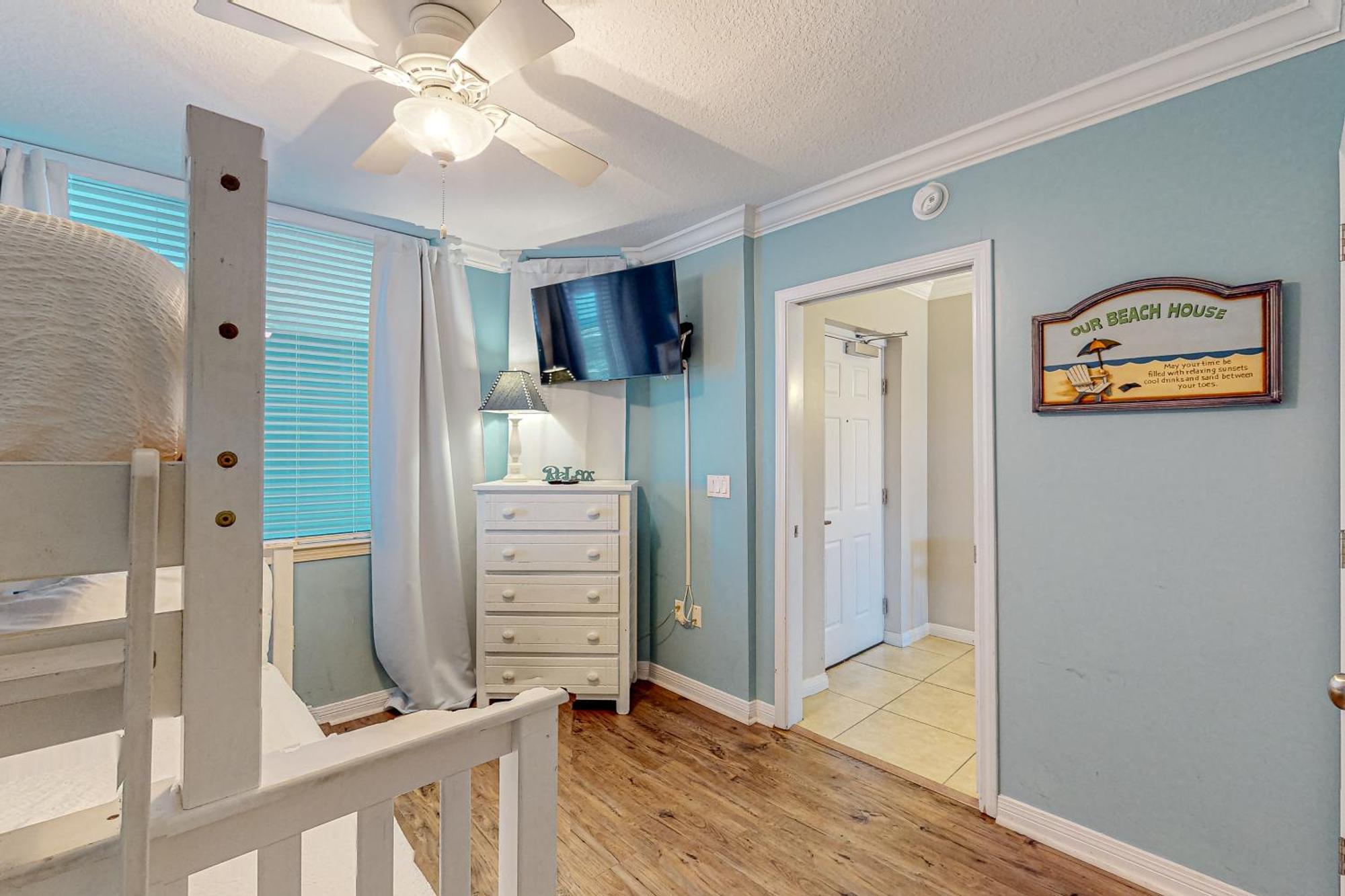 Destin West - Bayside Heron 605
