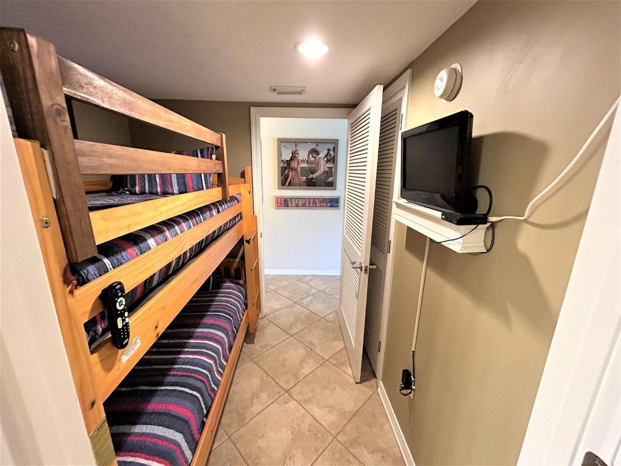 Destin West Bayside Pelican #302 Holiday home