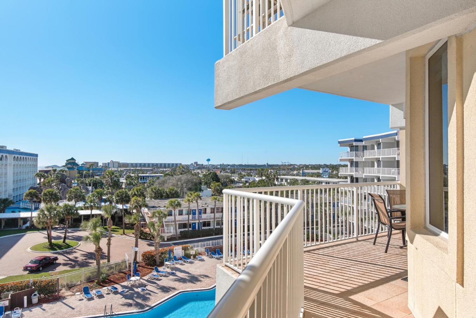 Destin West Gulfside 506 - Amazing And Pool Views! Holiday home Fort Walton Beach