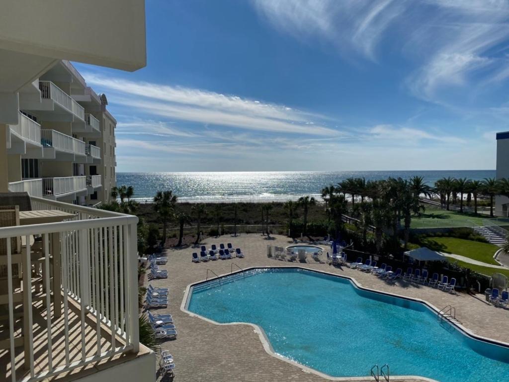 Destin West Gulfside 410 - Amazing View - Free Service! Holiday home