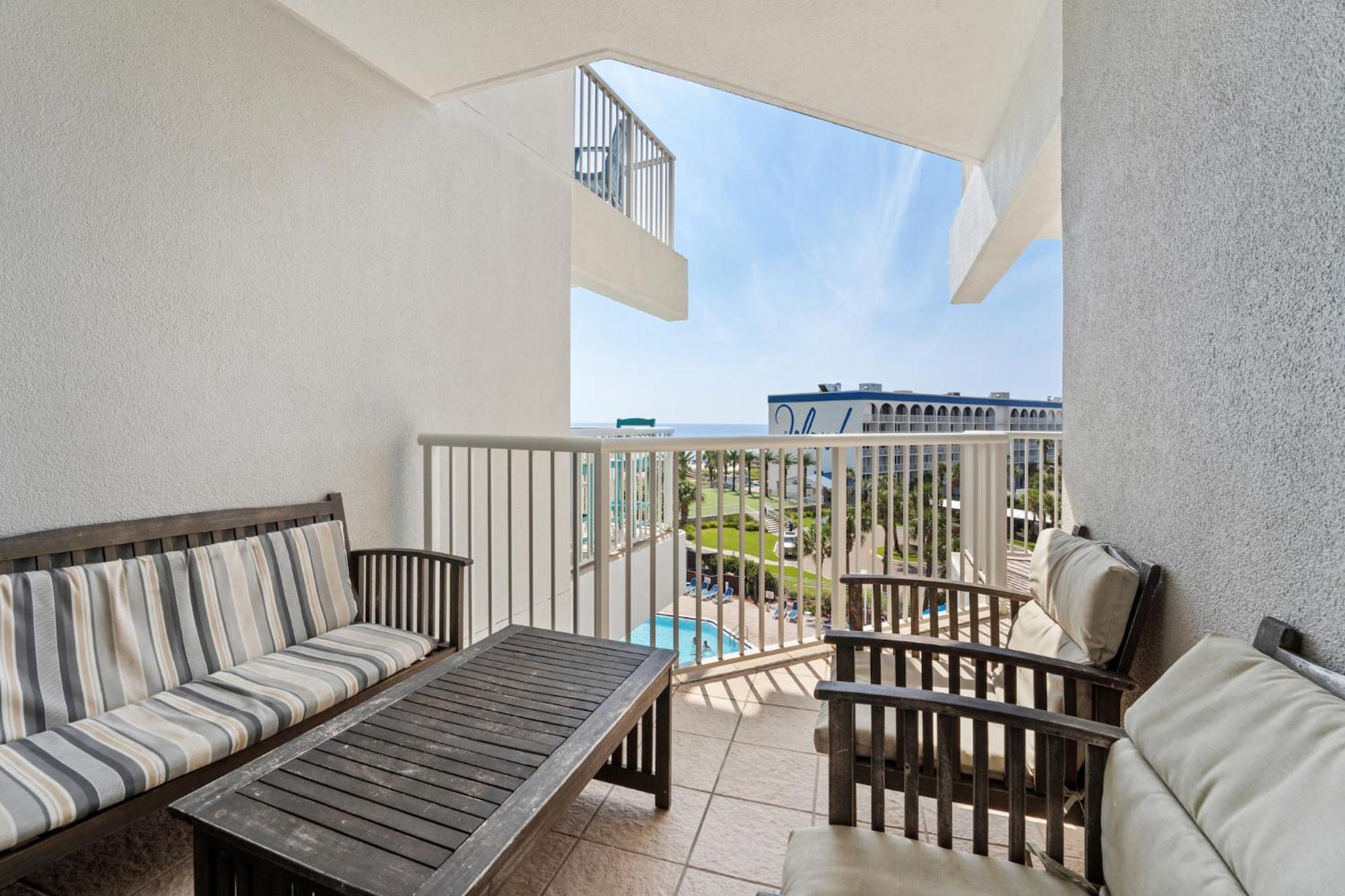 Destin West Gulfside 510 - Amazing Views - Service Holiday home *