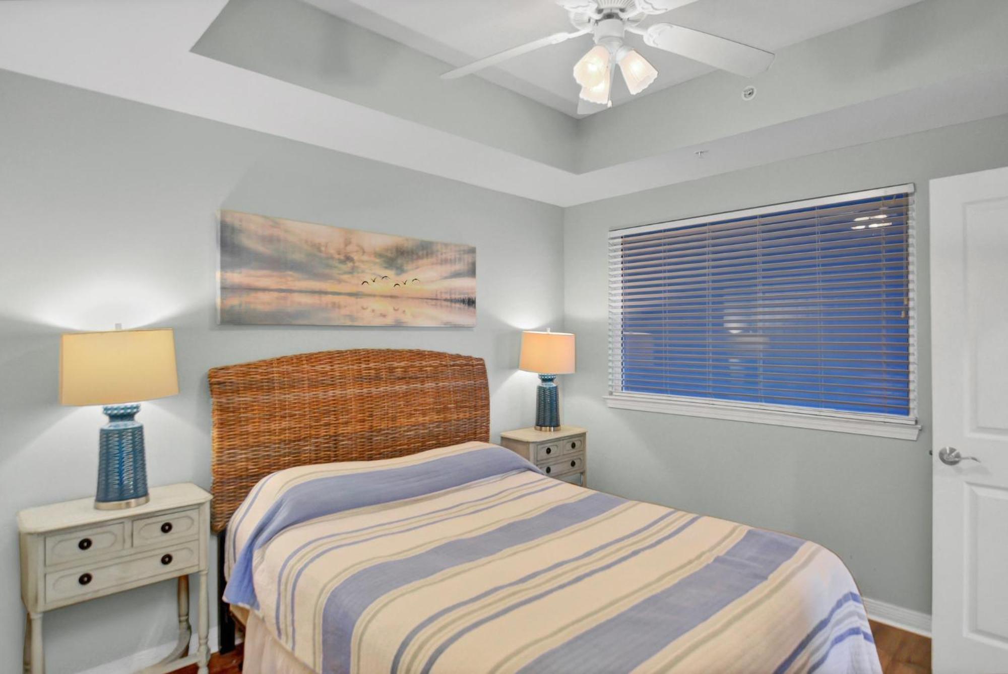 Destin West Gulfside 301 - True Beachfront Luxury - Beautiful Views! *