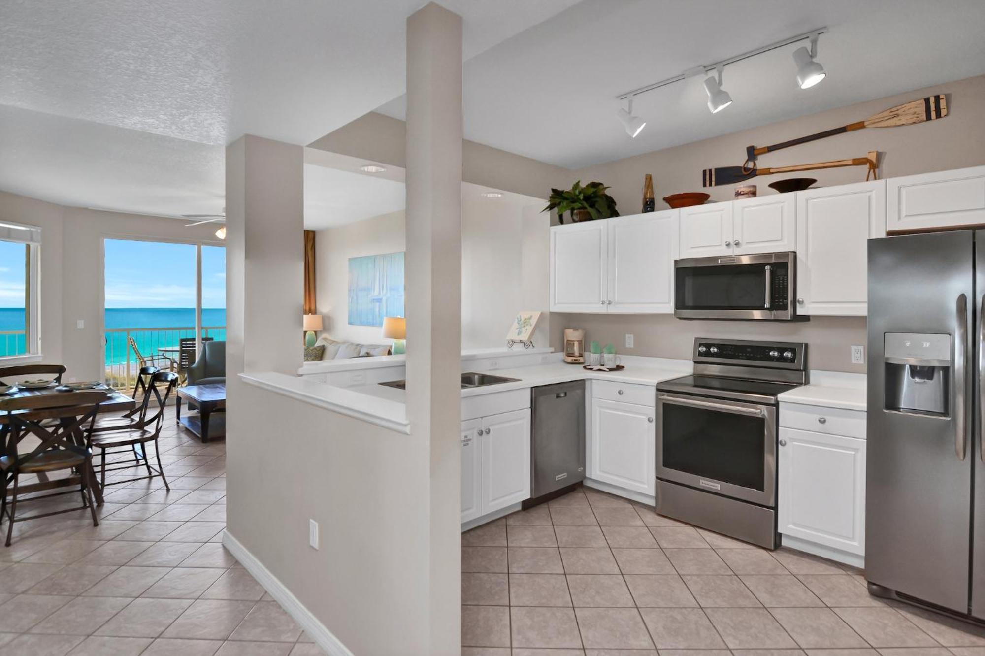 Destin West Gulfside 301 - True Beachfront Luxury - Beautiful Views! Fort Walton Beach