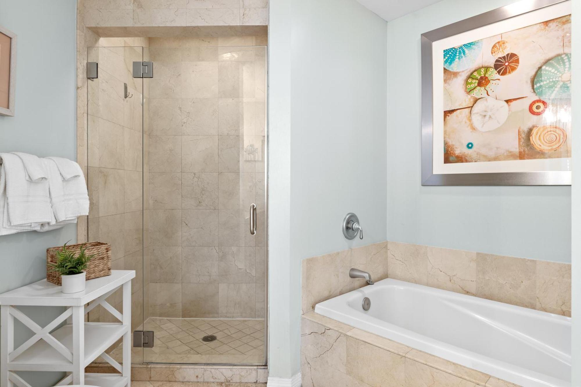 Gulfside 402 - True Luxury Beachfront At Destin West - View In The Resort! Holiday home