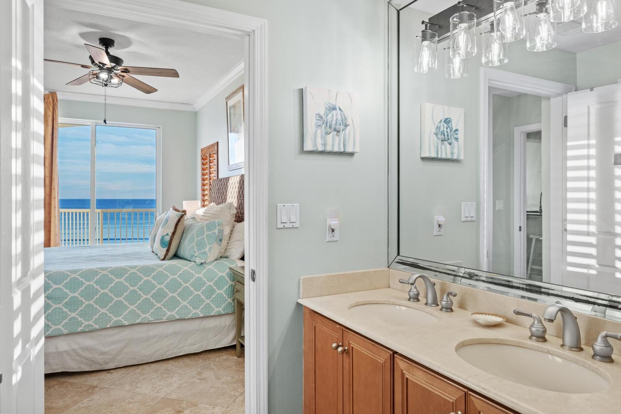 Holiday home Gulfside 402 - True Luxury Beachfront At Destin West - View In The Resort!