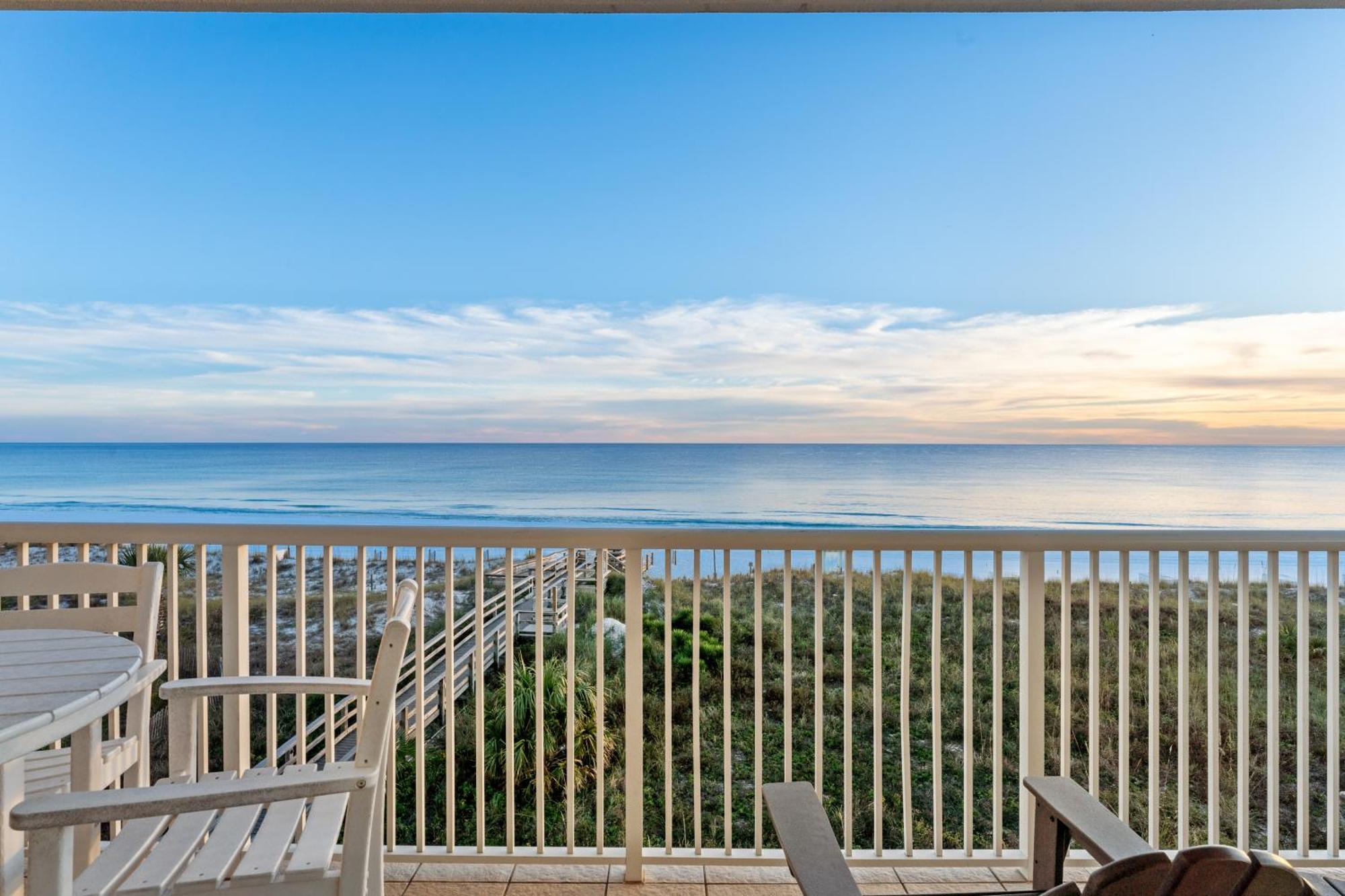 Gulfside 402 - True Luxury Beachfront At Destin West - View In The Resort! Holiday home *
