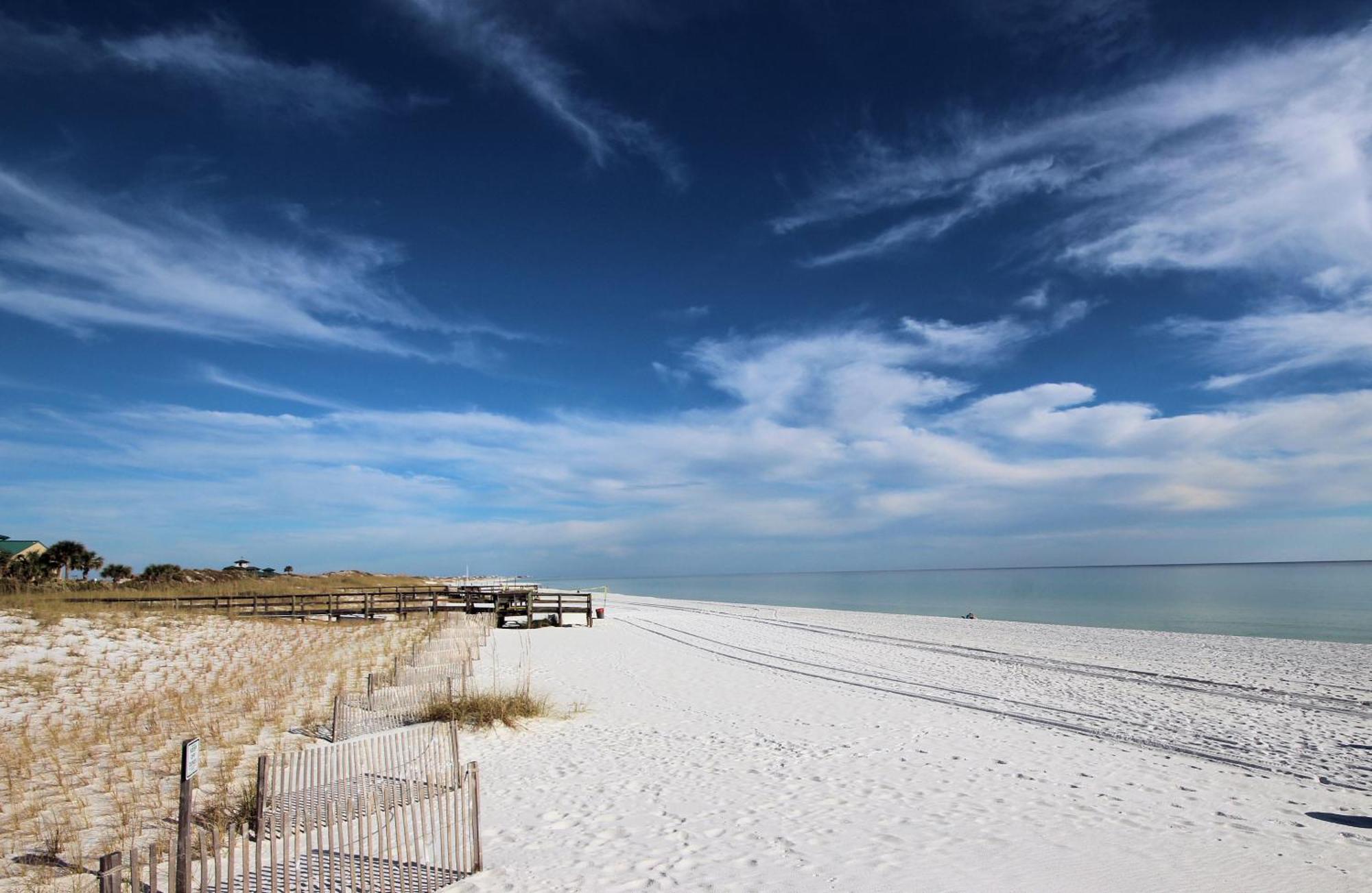 Gulfside 215 - Your Own Slice Of Paradise! - Ocean Views - Free Service! Fort Walton Beach