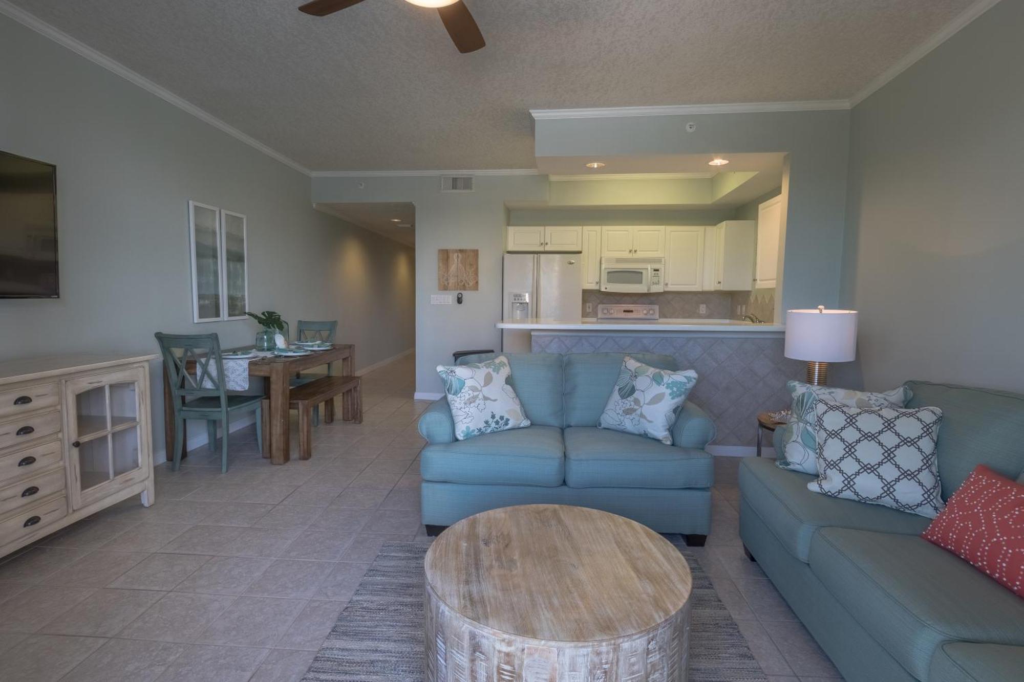 Destin West Gulfside 209 - Own Slice Of Paradise! - Ocean Views - Free Service! Holiday home *