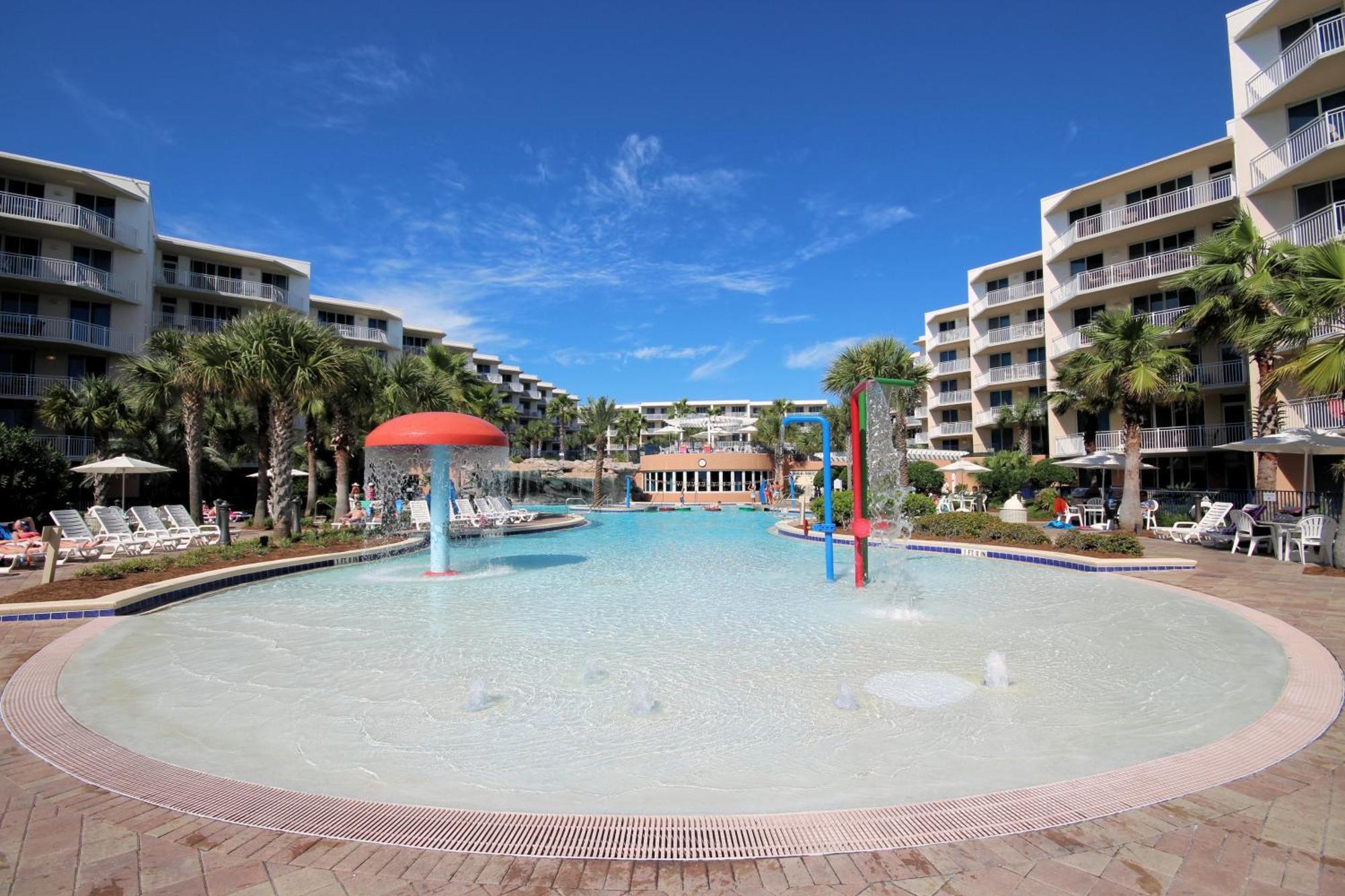 Waterscape C605 - Floor Views - Free Service - Interior Facing! *