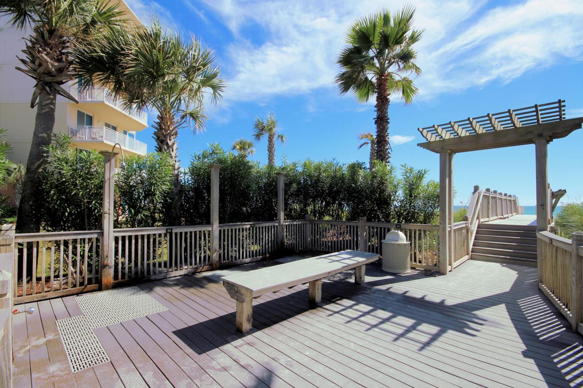 Waterscape C605 - Floor Views - Free Service - Interior Facing!