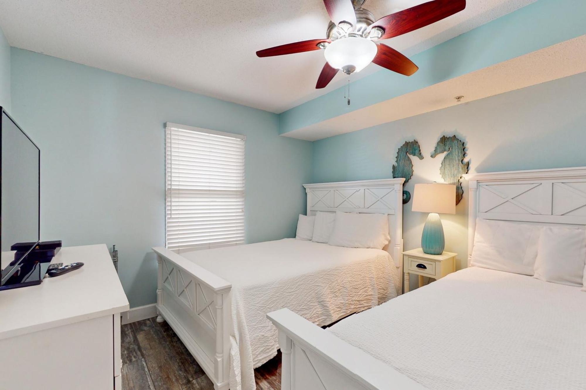 Santa Rosa Boulevard Apartment *