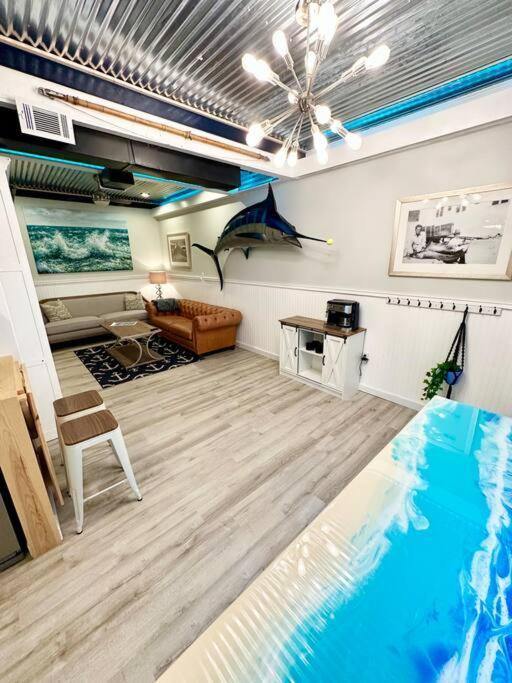 Livin Right Sail Loft: Pickleball, Basketball, Close 2 The Fun! Fort Walton Beach