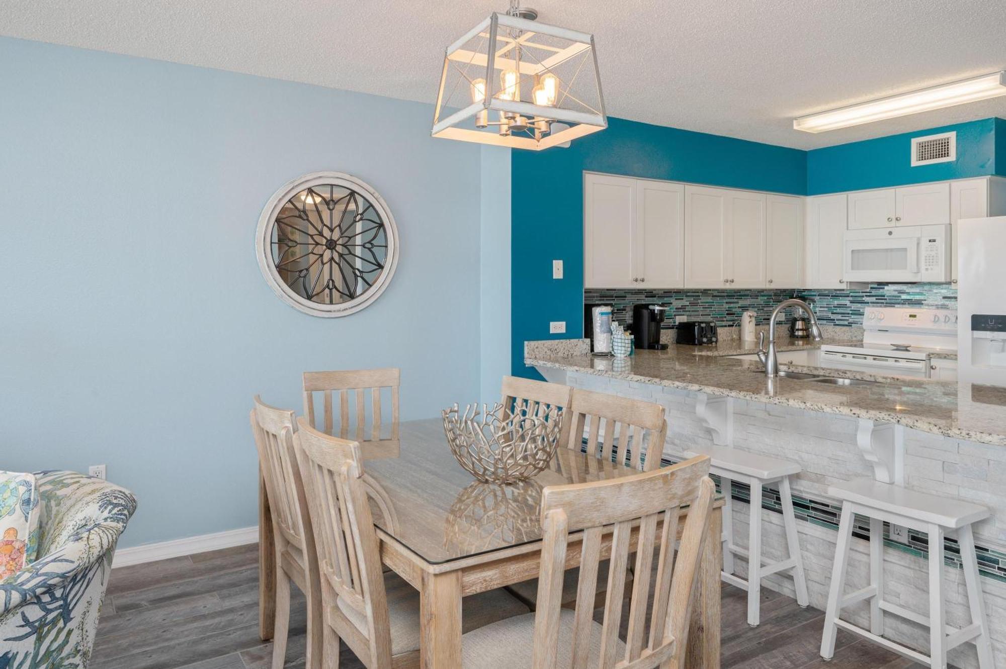 Apartment Ip#614-2bed/2 Bath Beachfront -remodeled Retreat! Fort Walton Beach