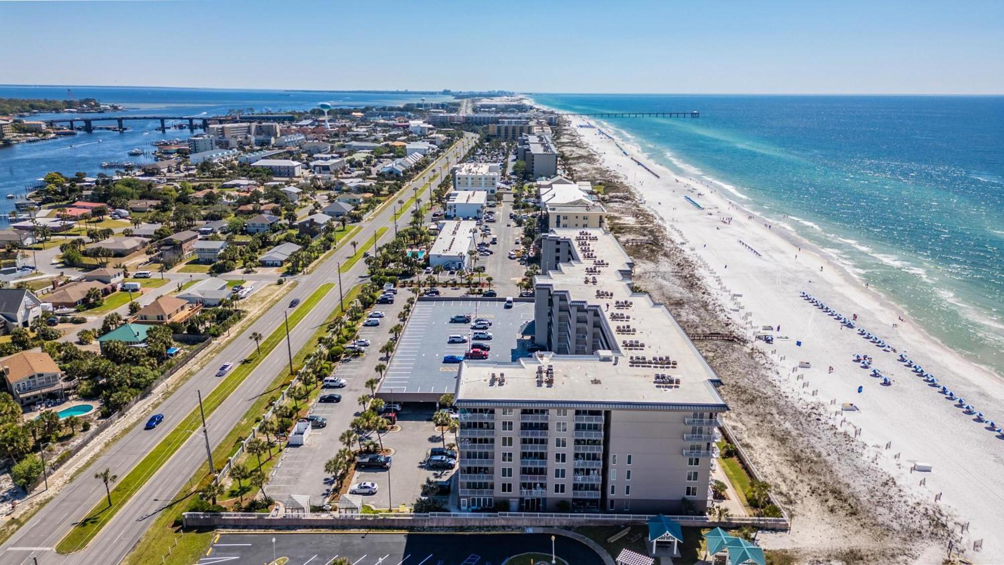 Apartment Ip#614-2bed/2 Bath Beachfront -remodeled Retreat!