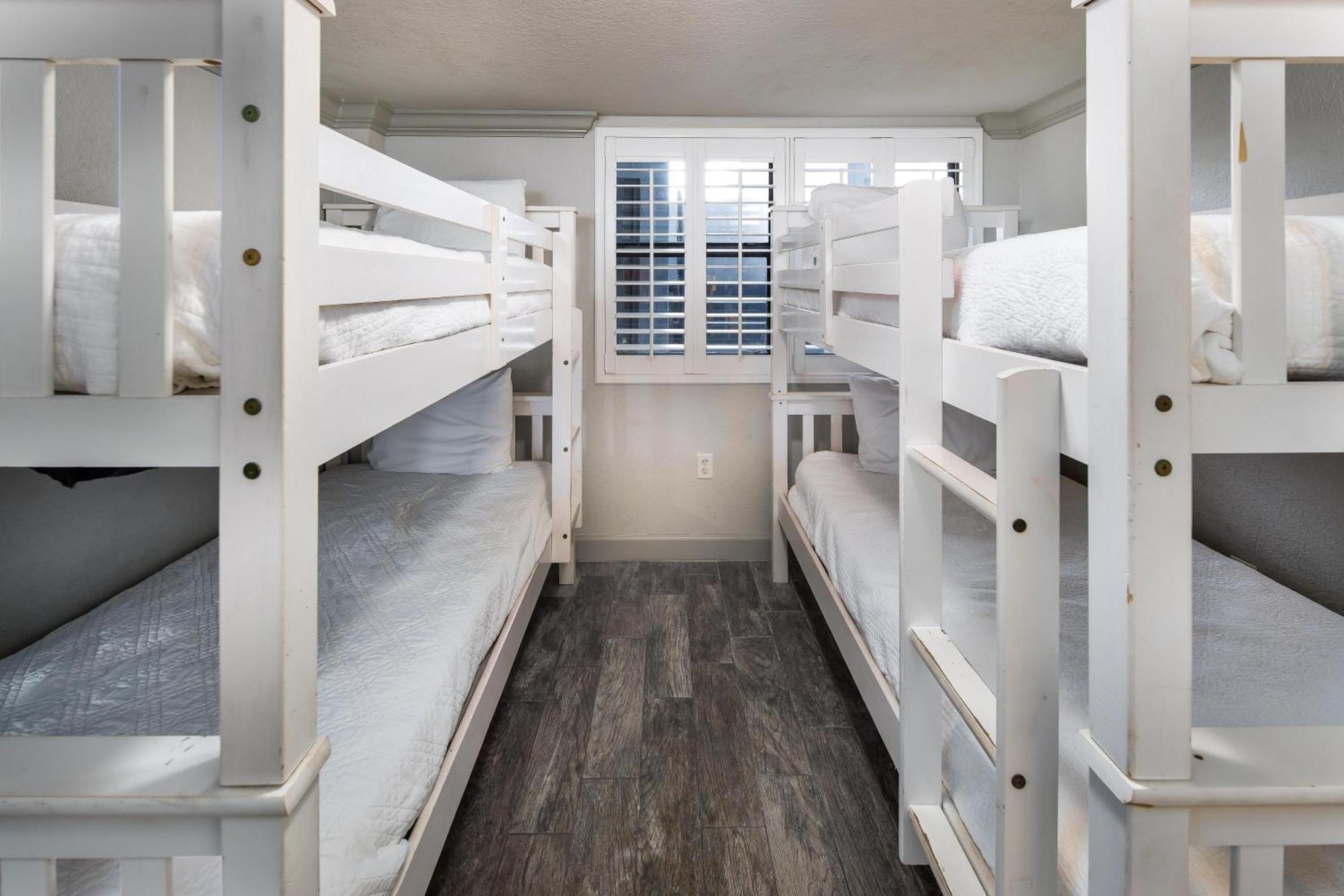 Nautilus 1101 - 3 Br/ 2 1/2 Ba Ground Floor On The - Free Service March To October Apartment