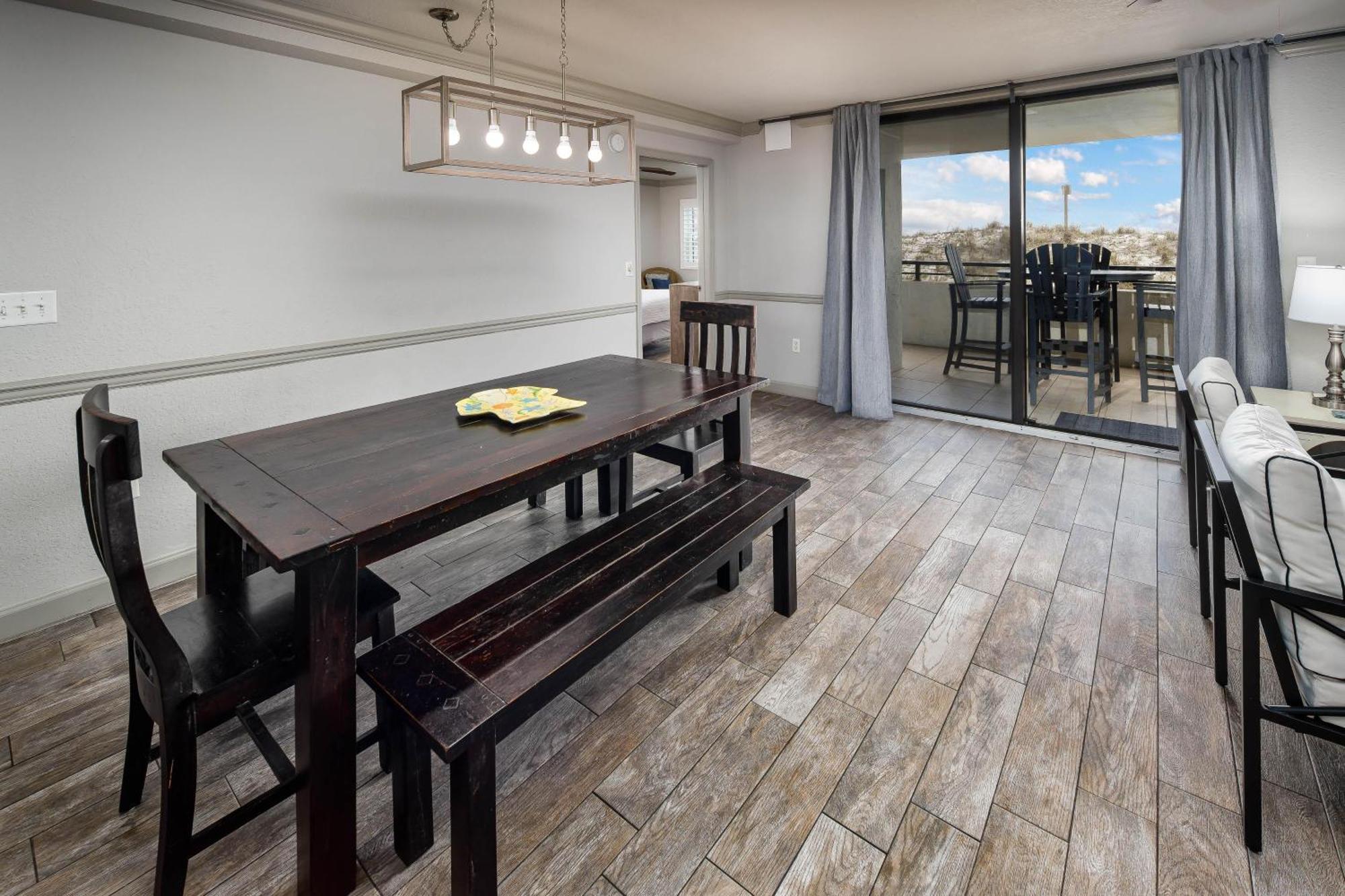 Nautilus 1101 - 3 Br/ 2 1/2 Ba Ground Floor On The - Free Service March To October *