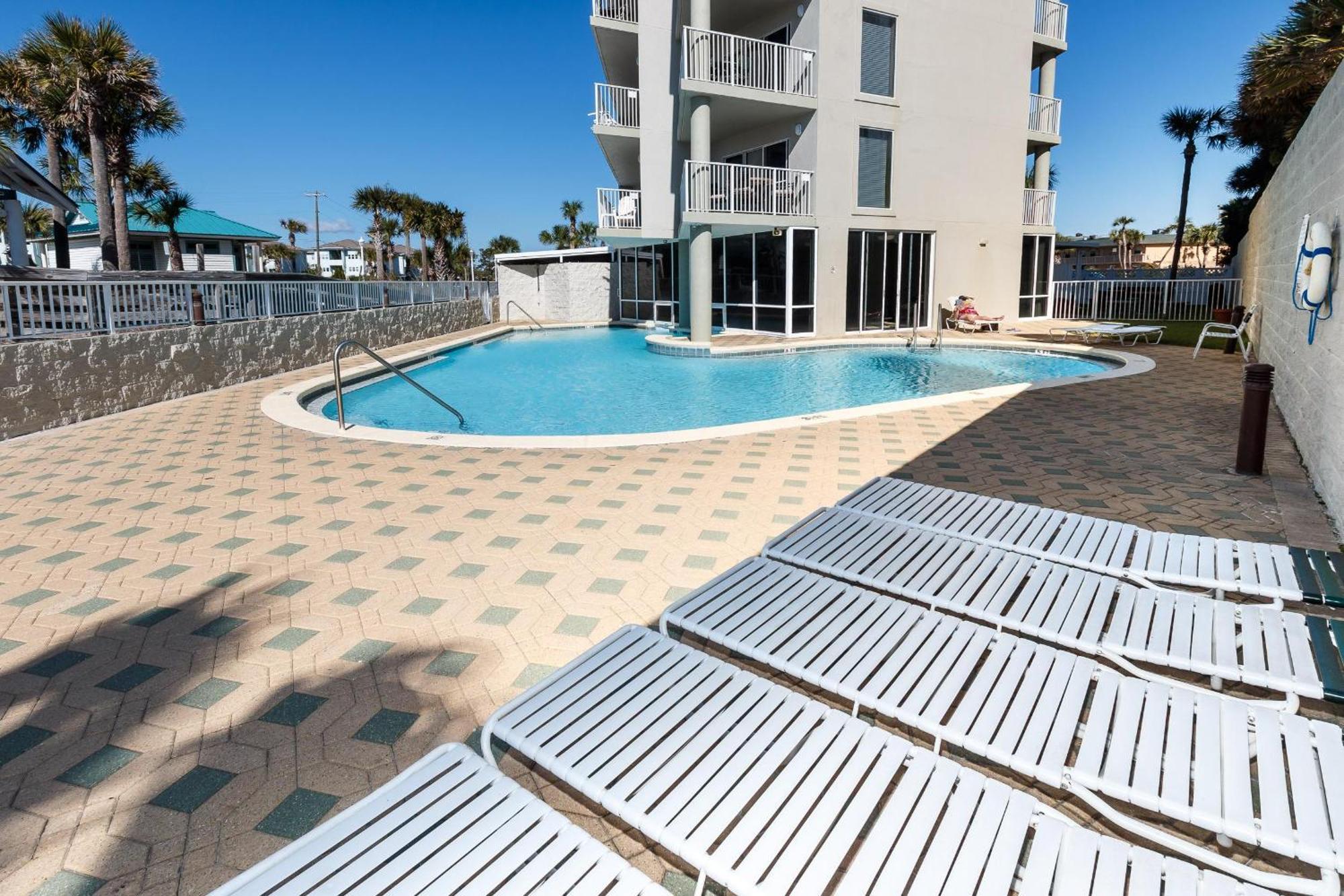 Apartment Sc 601b - Bchfront -free Seasonal Service!