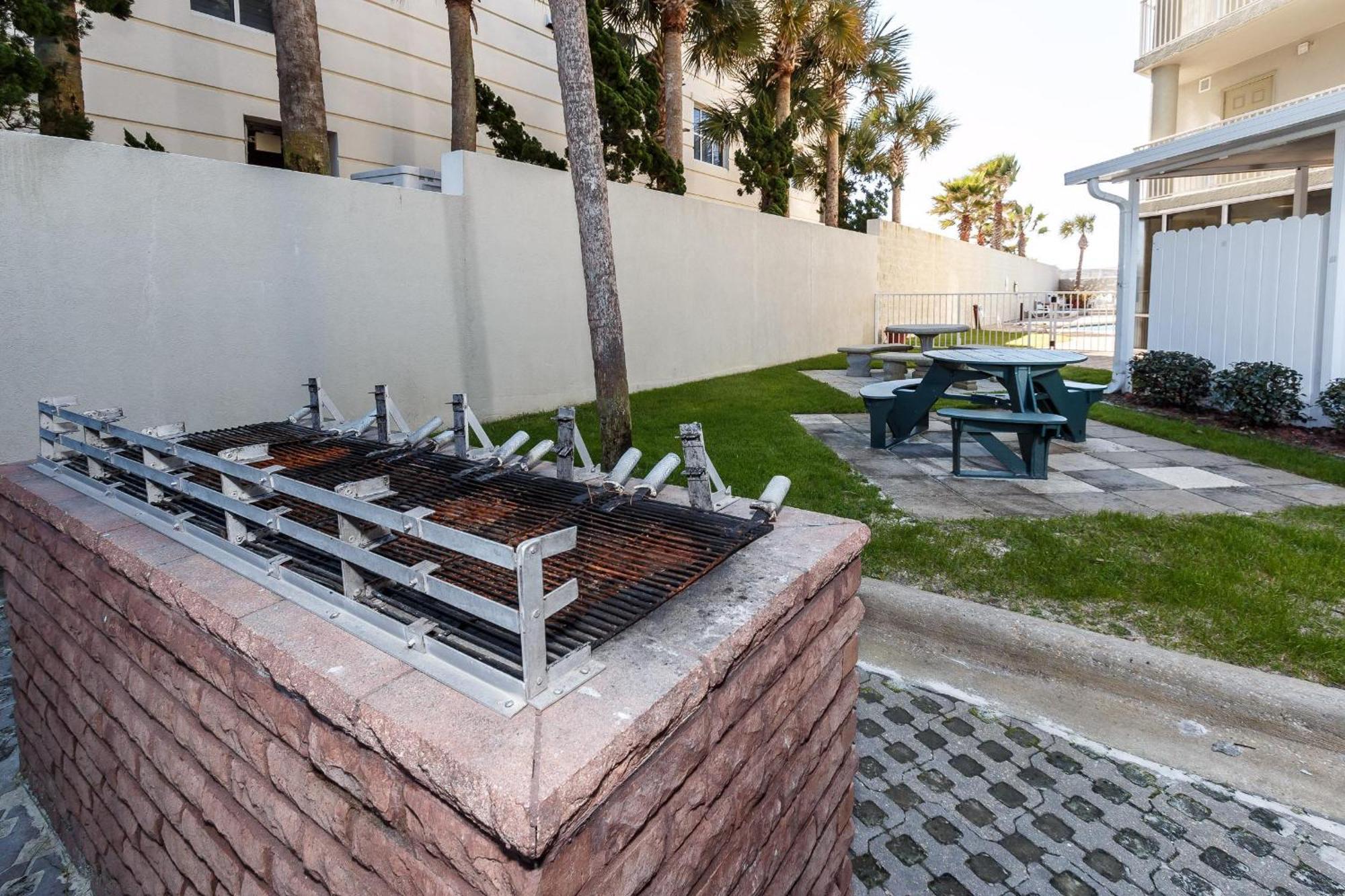 Apartment Sc 601b - Bchfront -free Seasonal Service! *