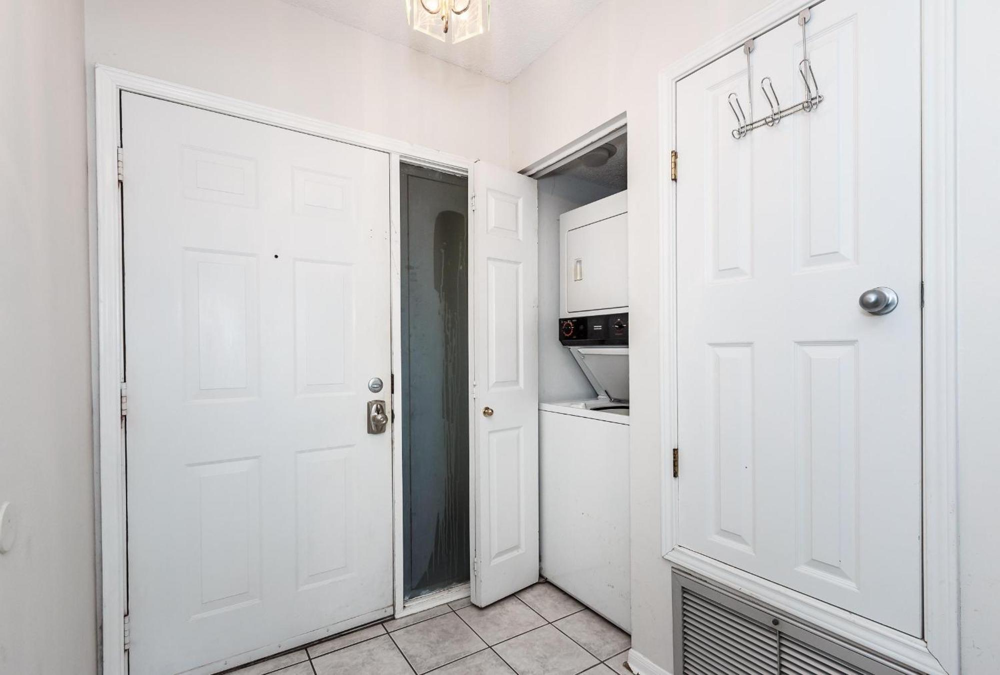 Budget Friendly 2 Bd With $1,000,000 View
