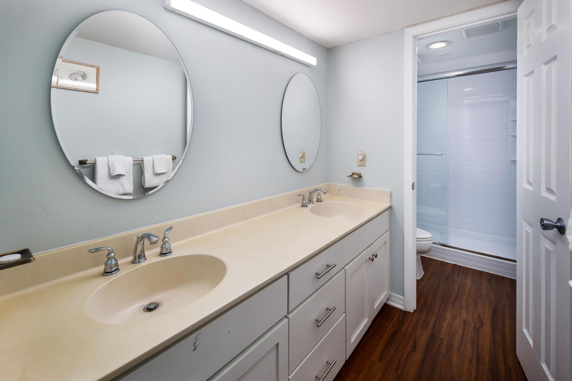 Nautilus 2410 Gulf View 2 Bedroom 4th Floor Free Service