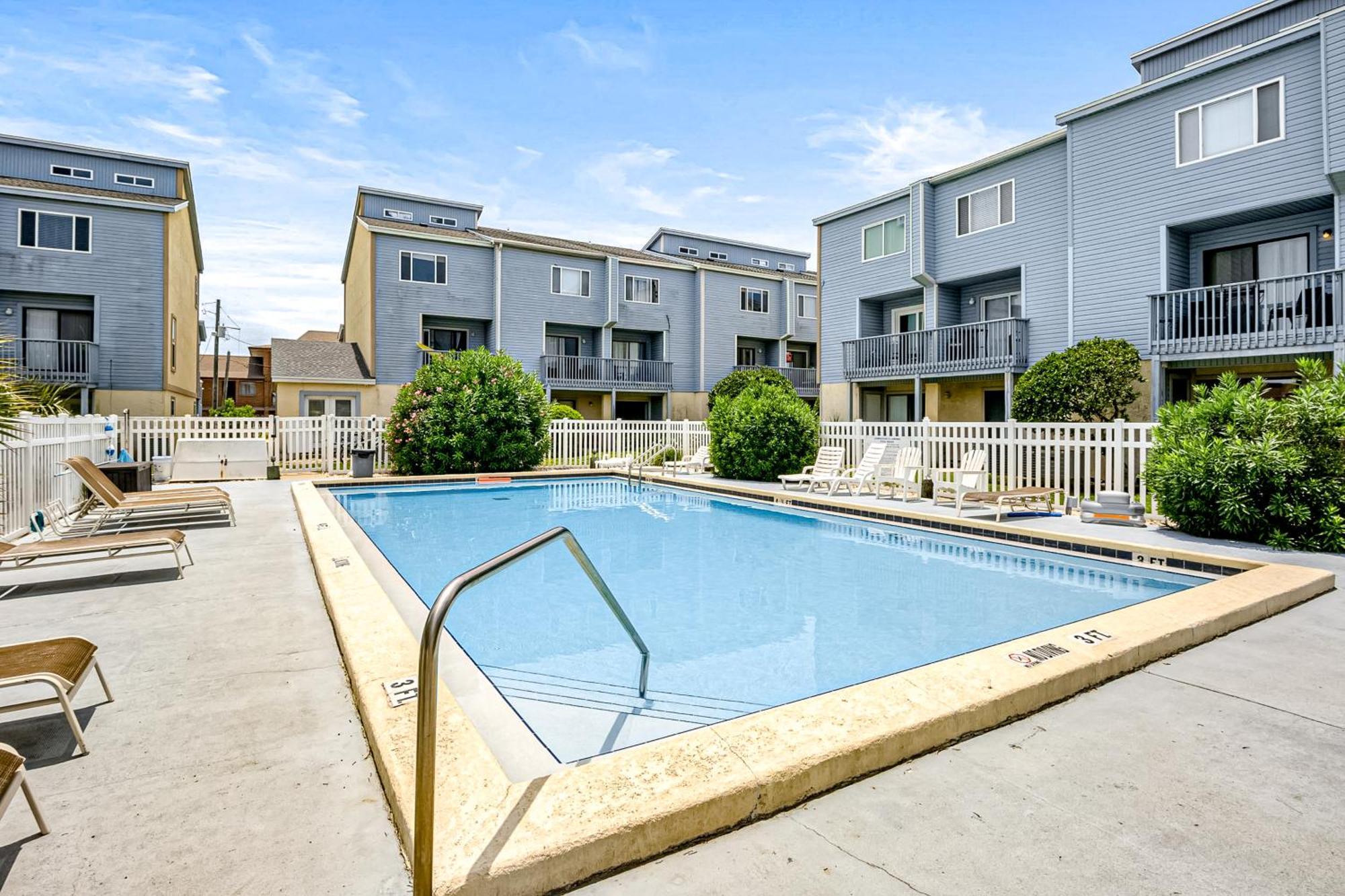 Commodores Landing 209