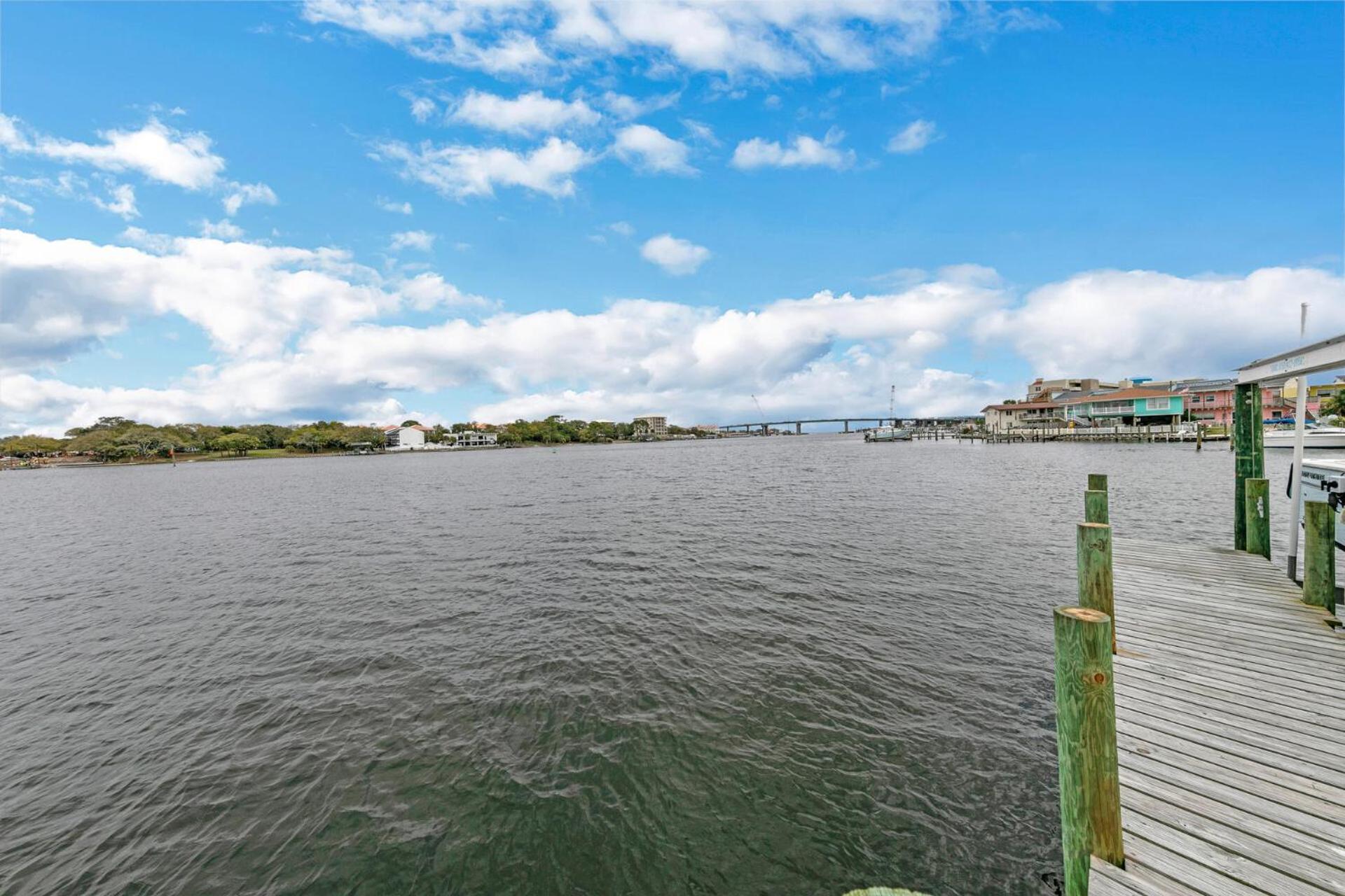 Completely Coastal Spacious Townhome With Harbor Views A Dock And Community Pool Holiday home *