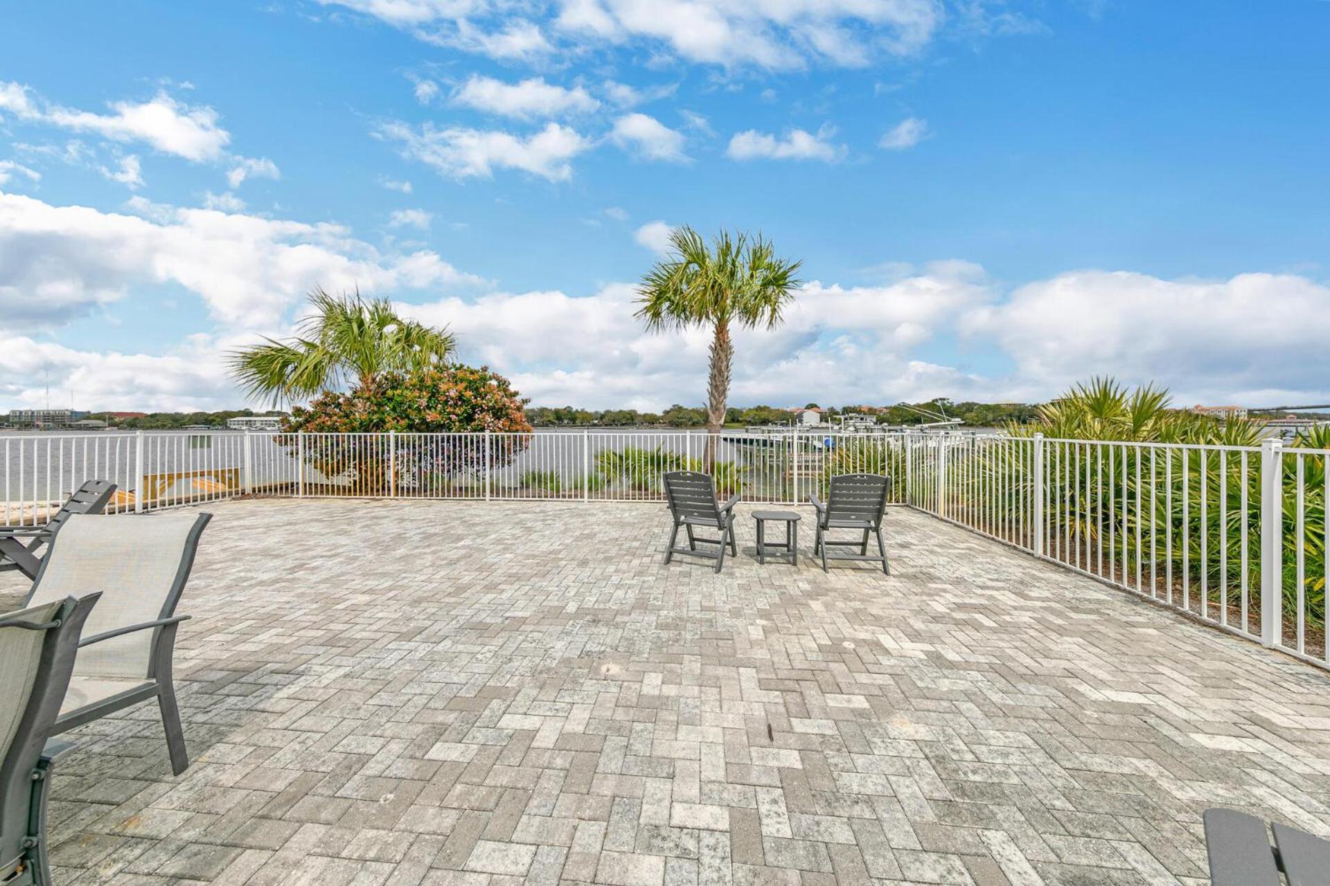 Completely Coastal Spacious Townhome With Harbor Views A Dock And Community Pool * Fort Walton Beach