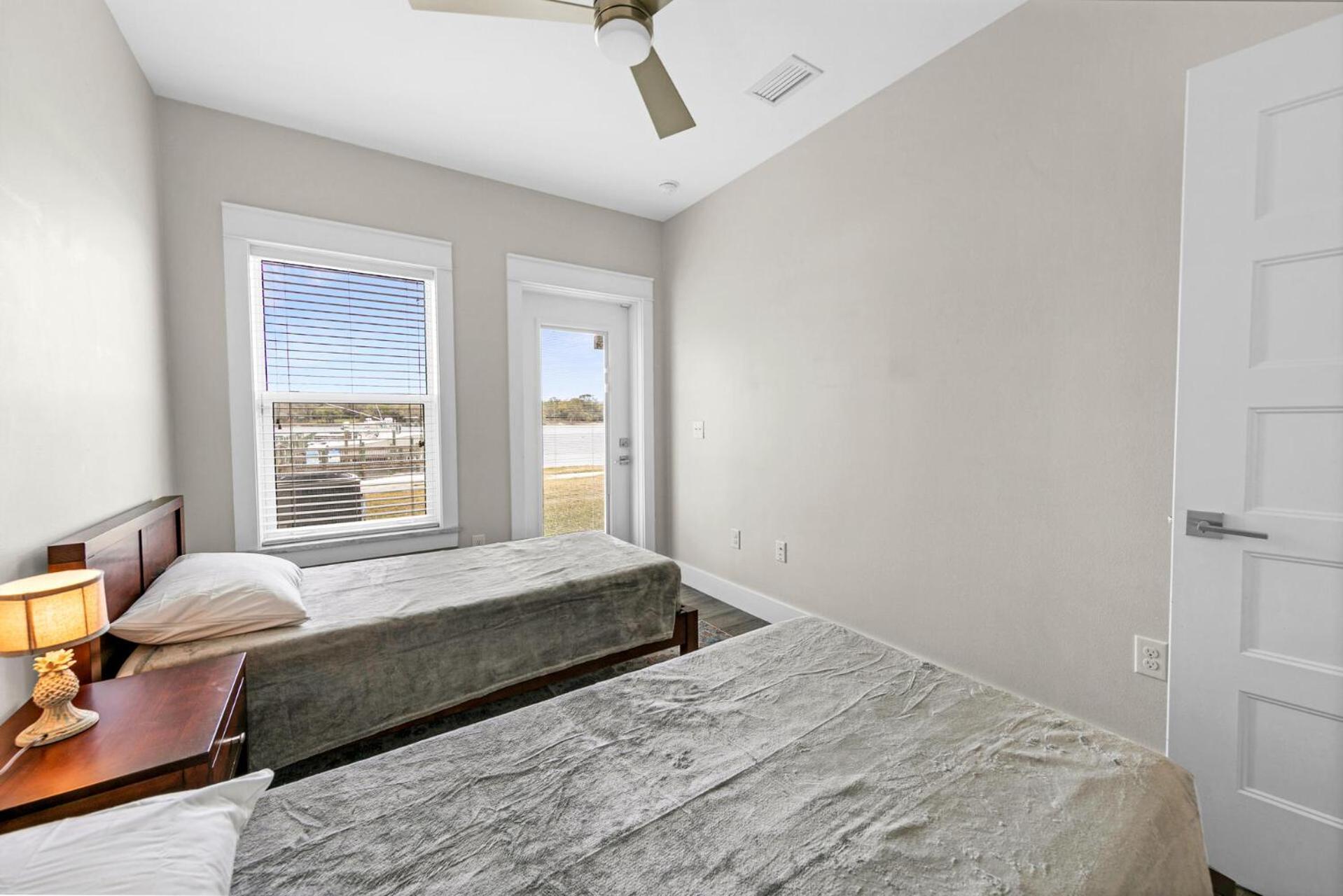 Completely Coastal Spacious Townhome With Harbor Views A Dock And Community Pool Holiday home Fort Walton Beach