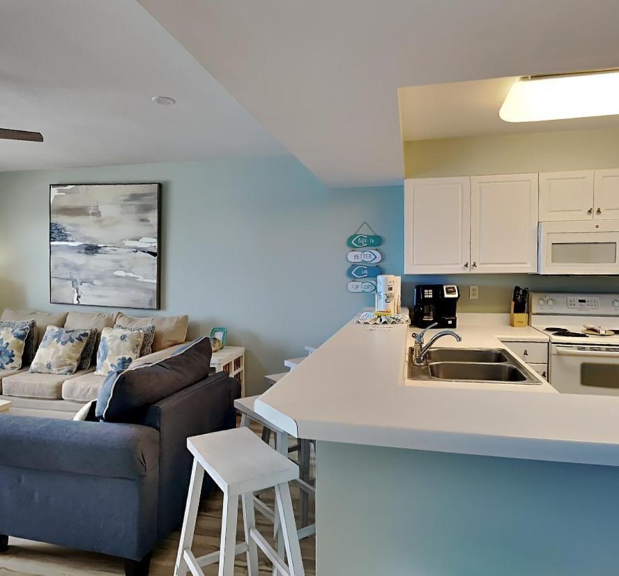 Pelican Isle 511 Apartment