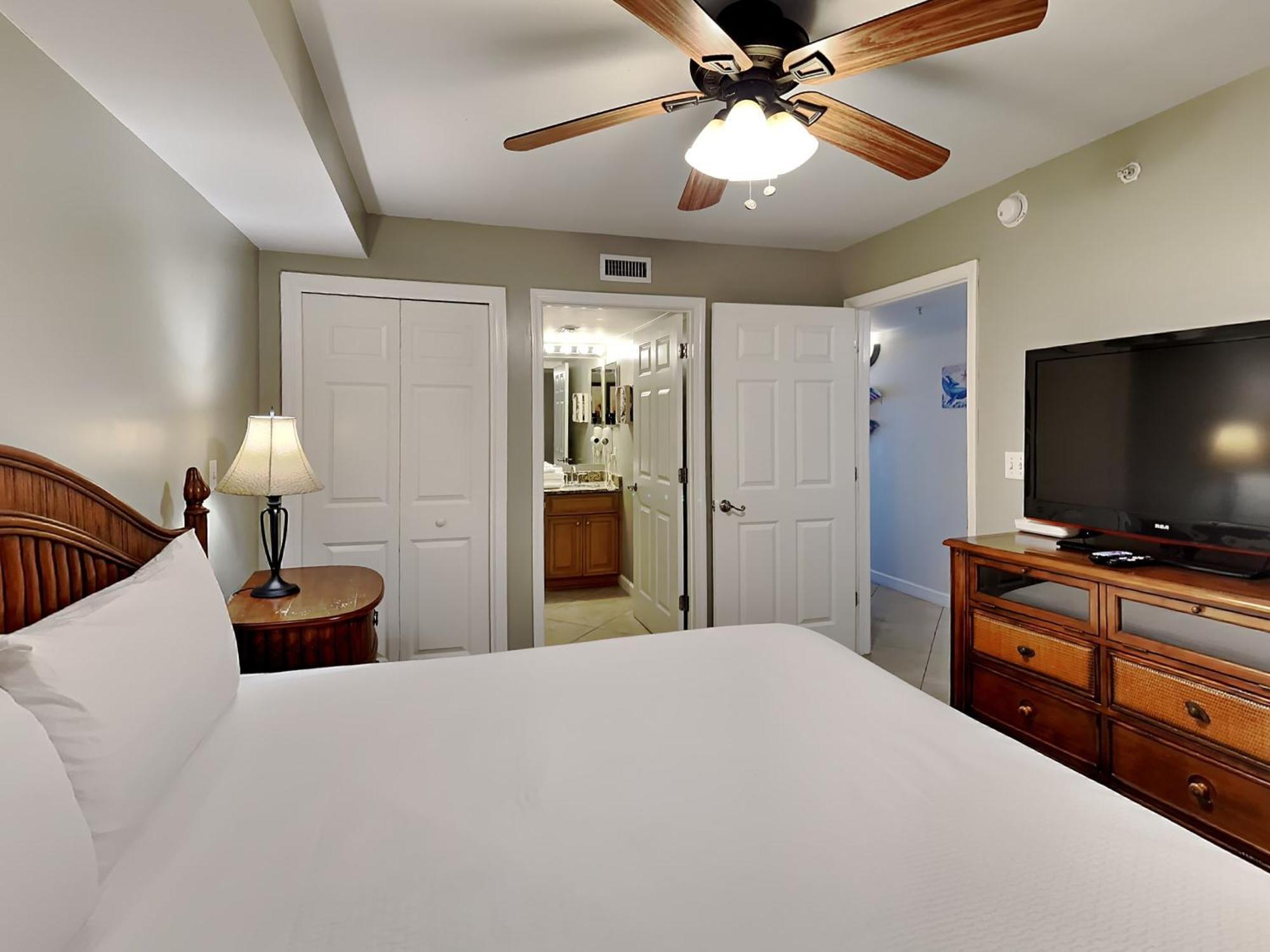 Pelican Isle #302 Apartment