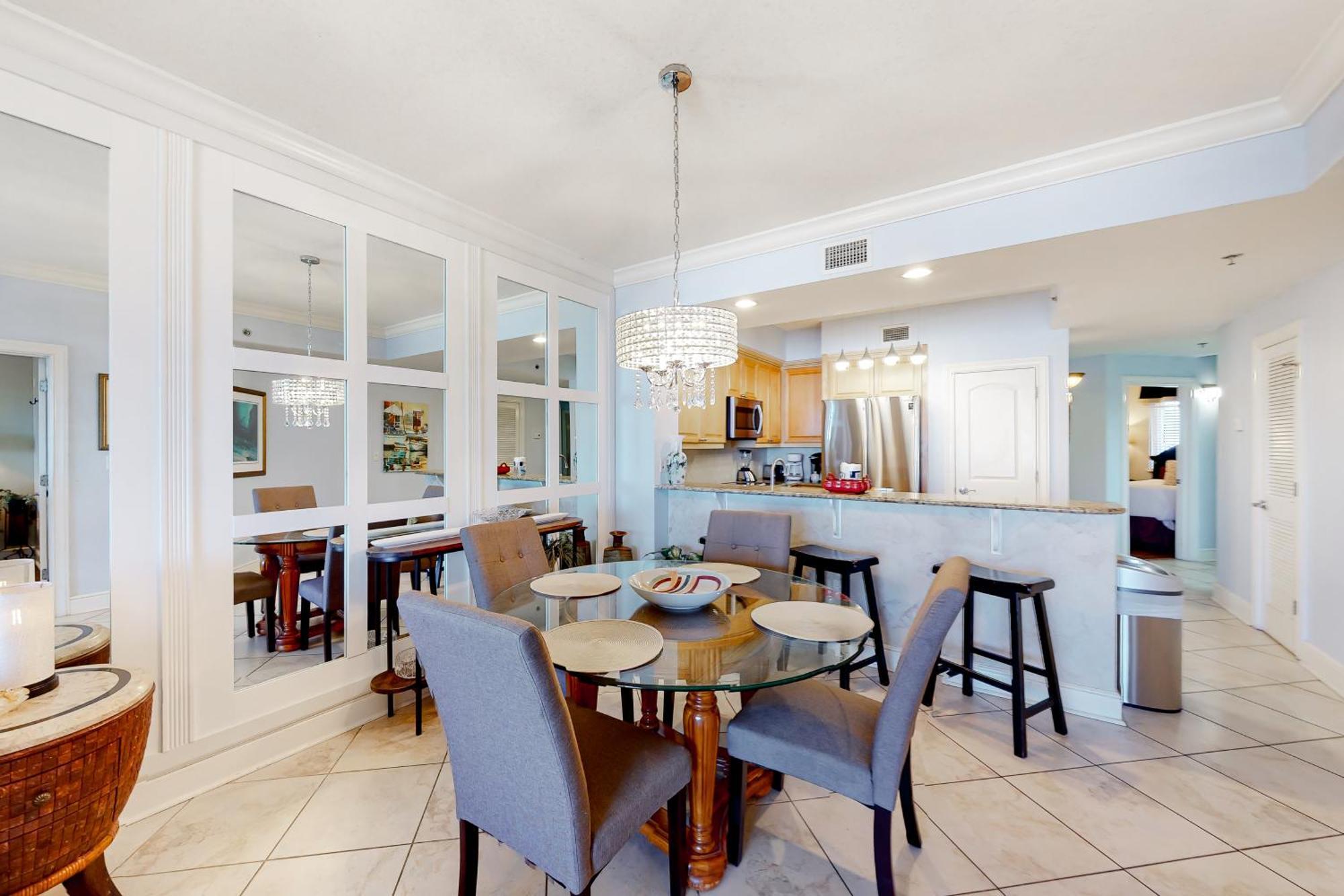 Azure Apartment *
