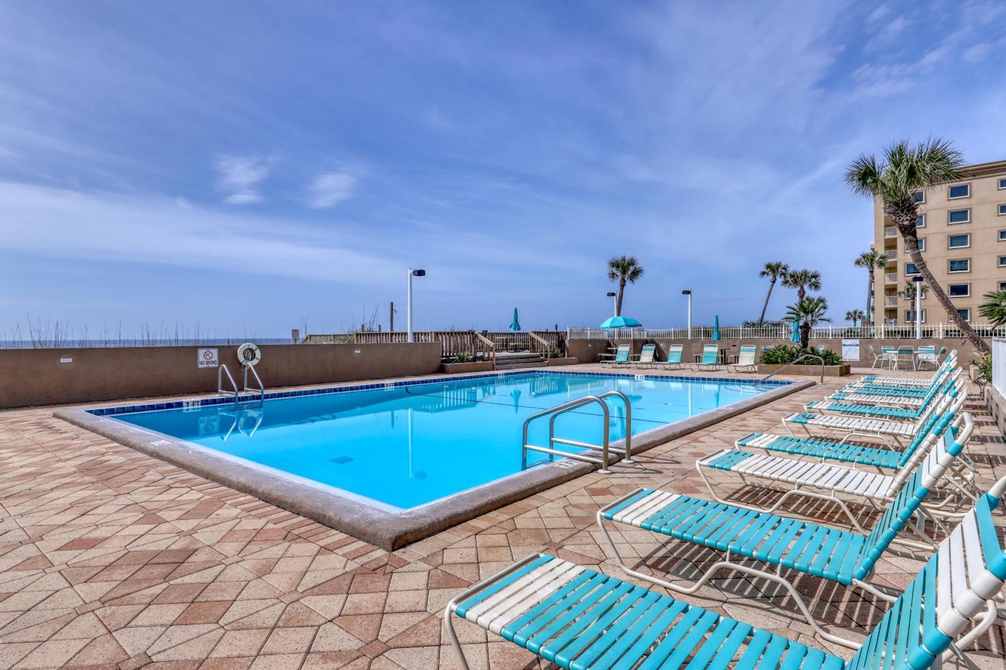 Emerald Isle Apartment