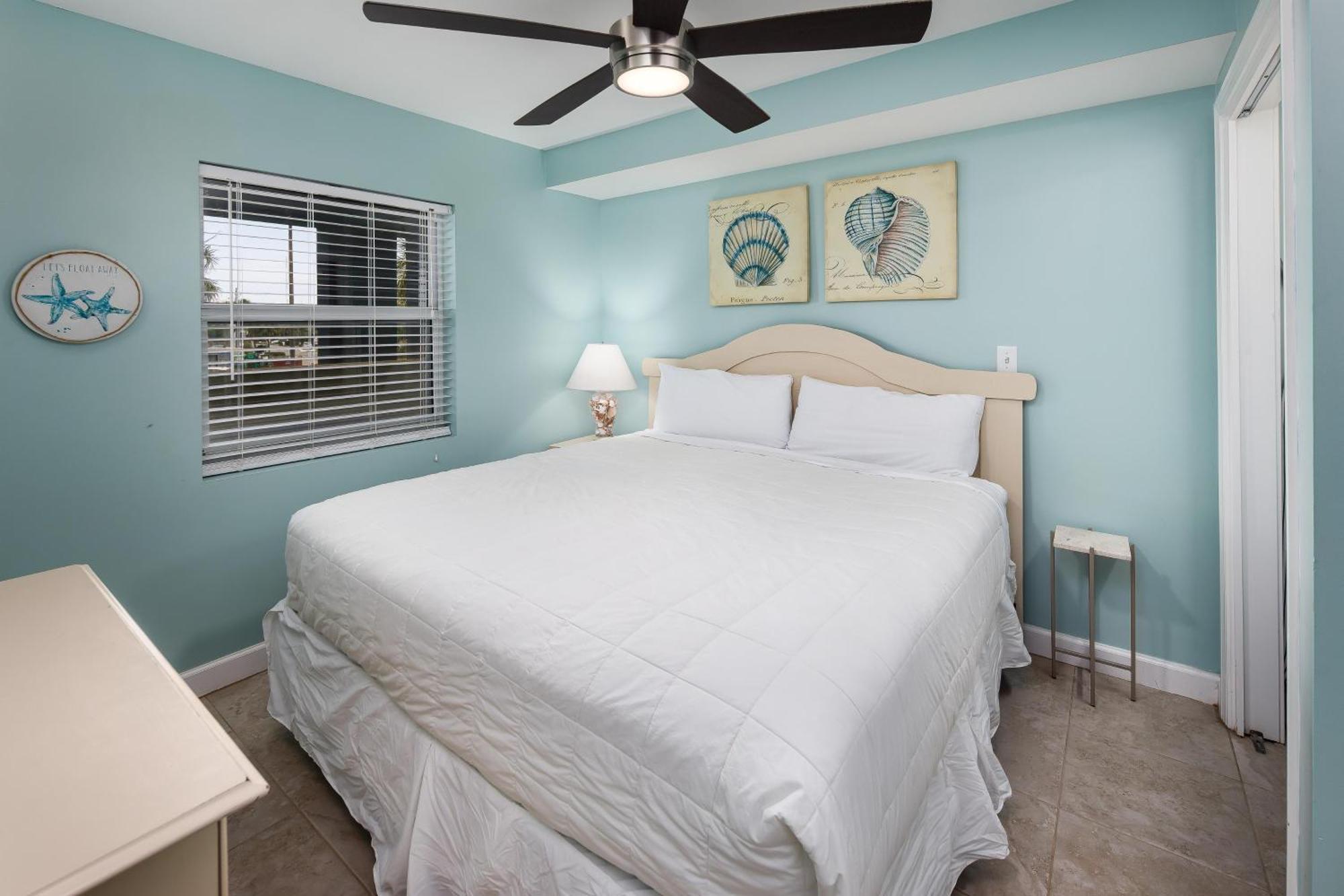 Pelican Isle 114 - Whispering Shores *
