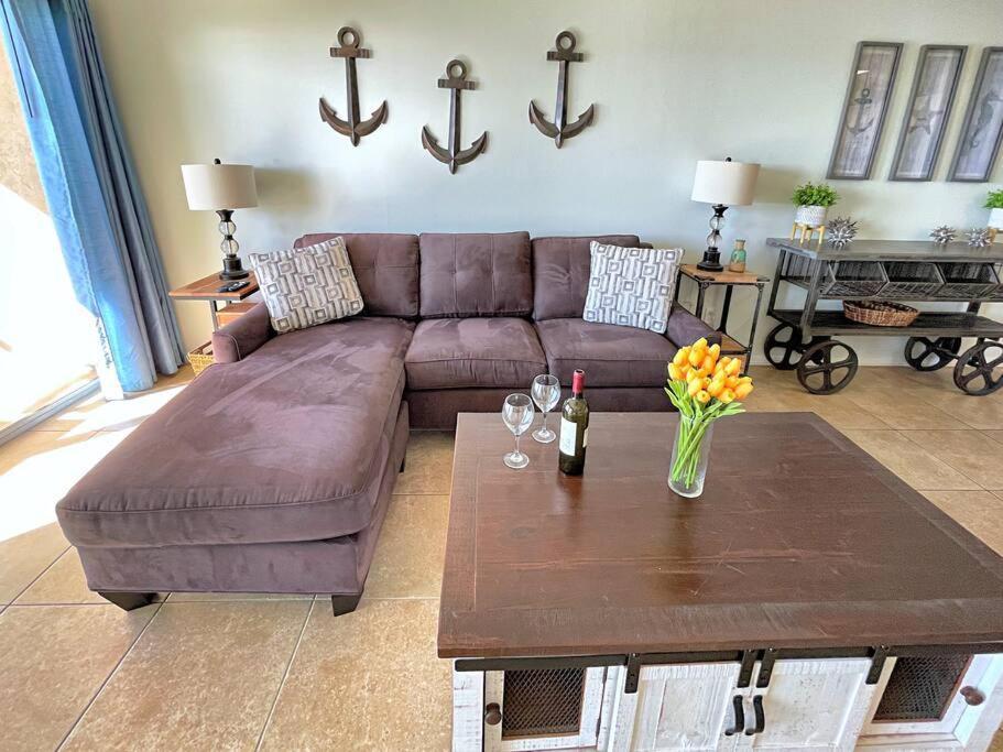 Front, Wave N Sea 202, Free Activities Included! Holiday home Fort Walton Beach