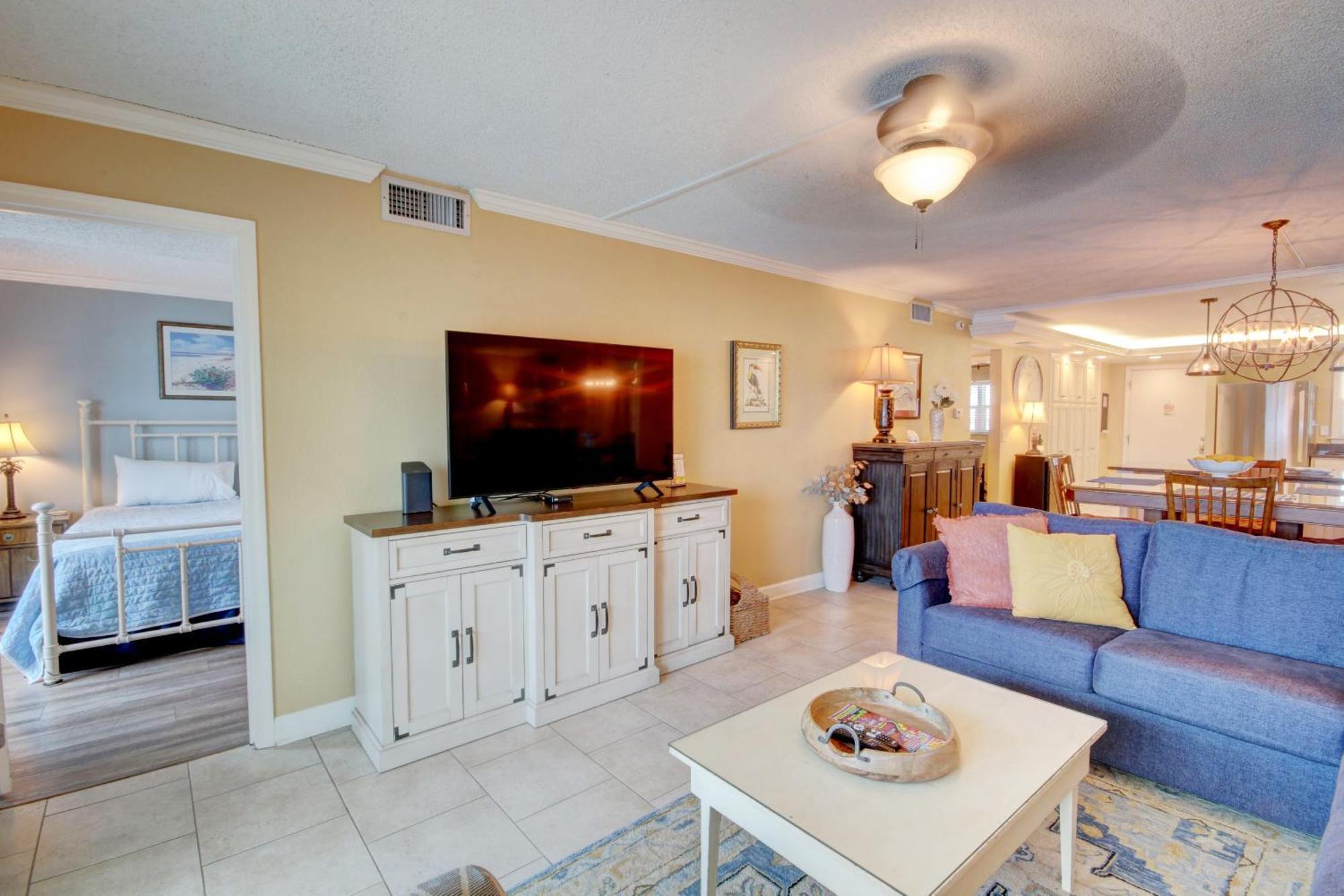 El Matador 466 - Gulf Front With Beautiful Views Of The Gulf And Pool