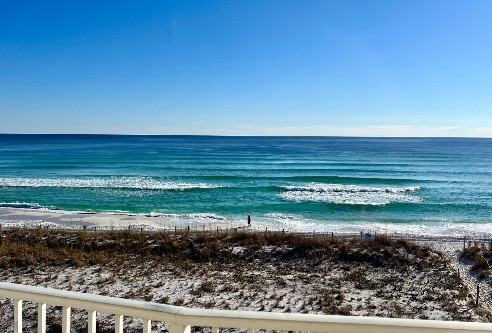 Beachfront Aqua 403! Free Activities Included! Holiday home Fort Walton Beach