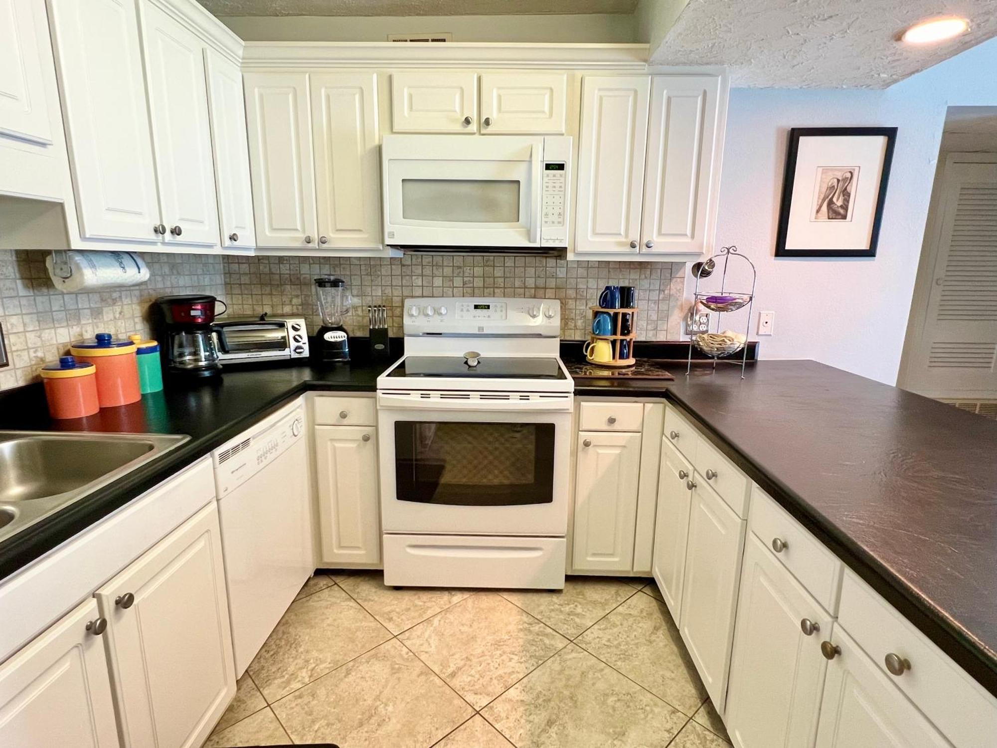 Beachfront Aqua 403! Free Activities Included! *