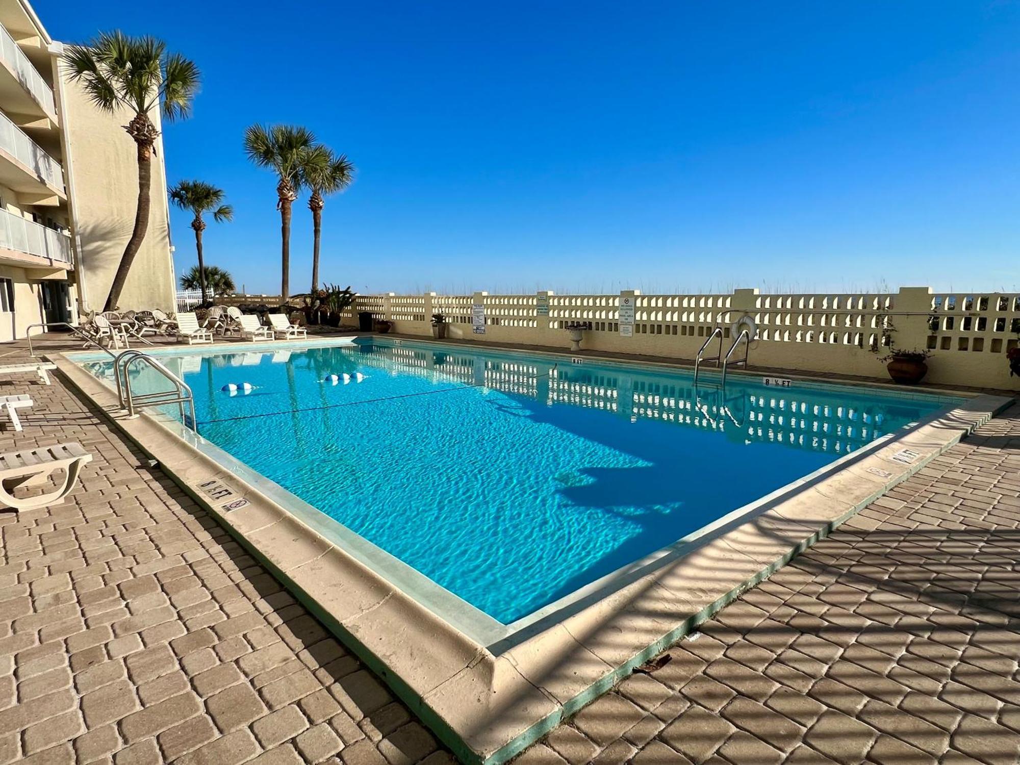 Beachfront Aqua 403! Free Activities Included! *