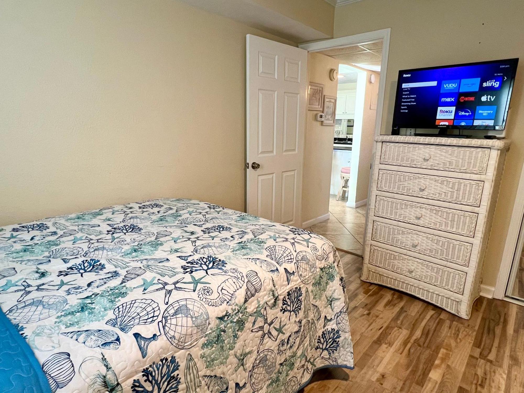 Beachfront Aqua 403! Free Activities Included! Holiday home Fort Walton Beach