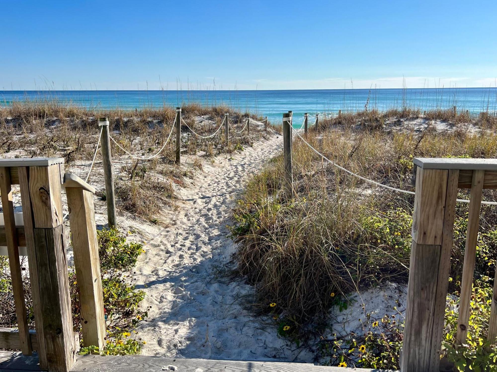 Holiday home Beachfront Aqua 403! Free Activities Included! *