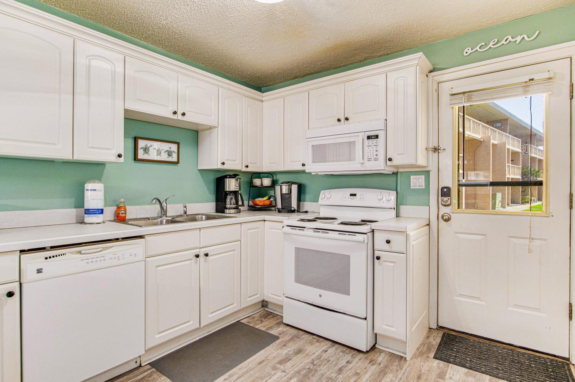 Apartment Adorable, Turtles Nest 115, Free Activities Included!