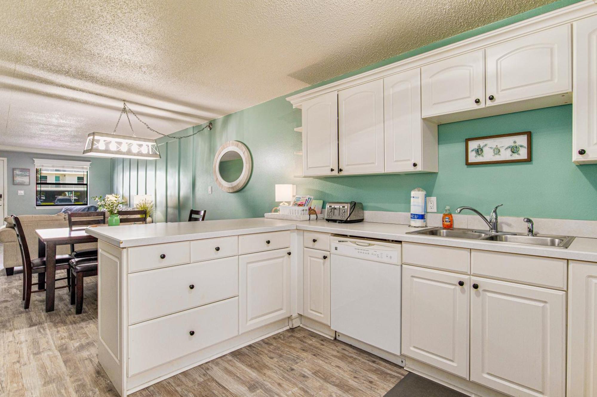 Apartment Adorable, Turtles Nest 115, Free Activities Included! Fort Walton Beach