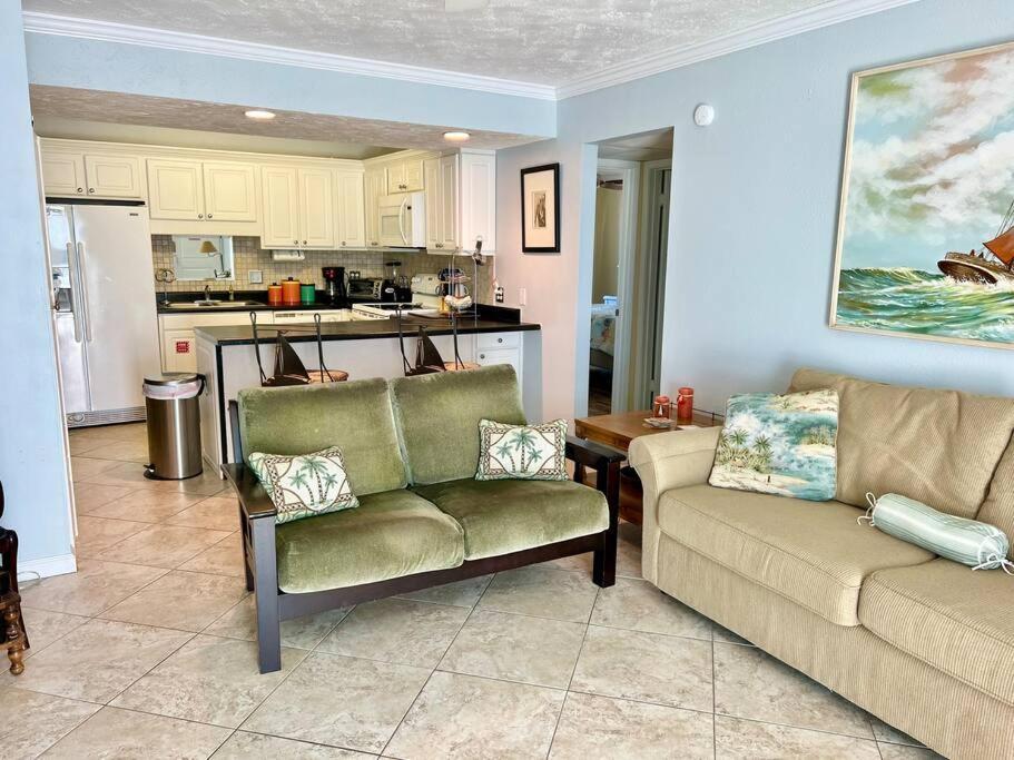 Beachfront Aqua 403! Free Activities Included! Holiday home Fort Walton Beach