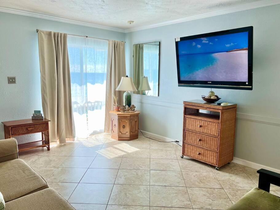 Beachfront Aqua 403! Free Activities Included! Holiday home Fort Walton Beach