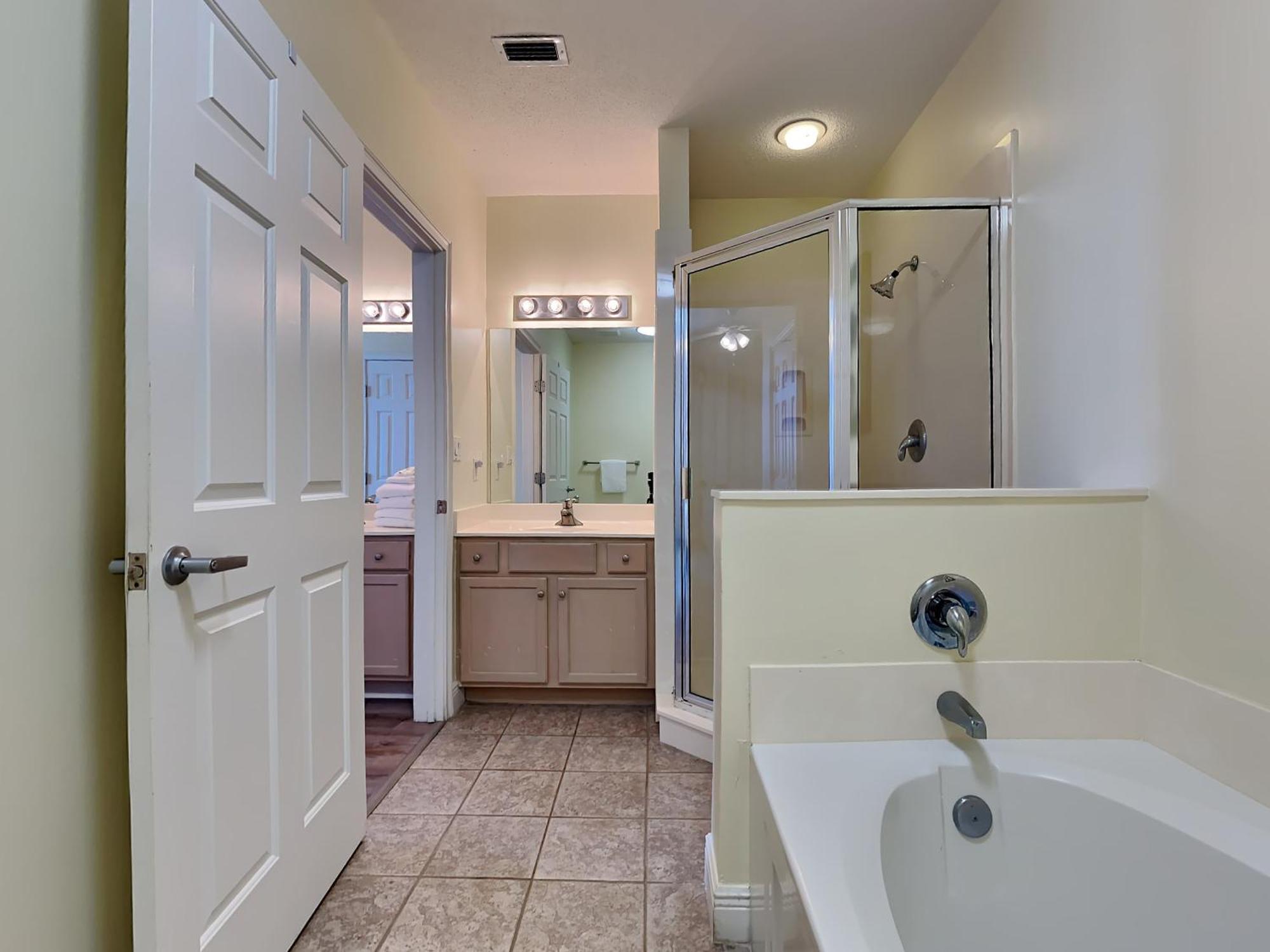 Amazing In Walton With Heated Swimming Pool, Outdoor Swimming Pool And 3 Bedrooms Fort Walton Beach