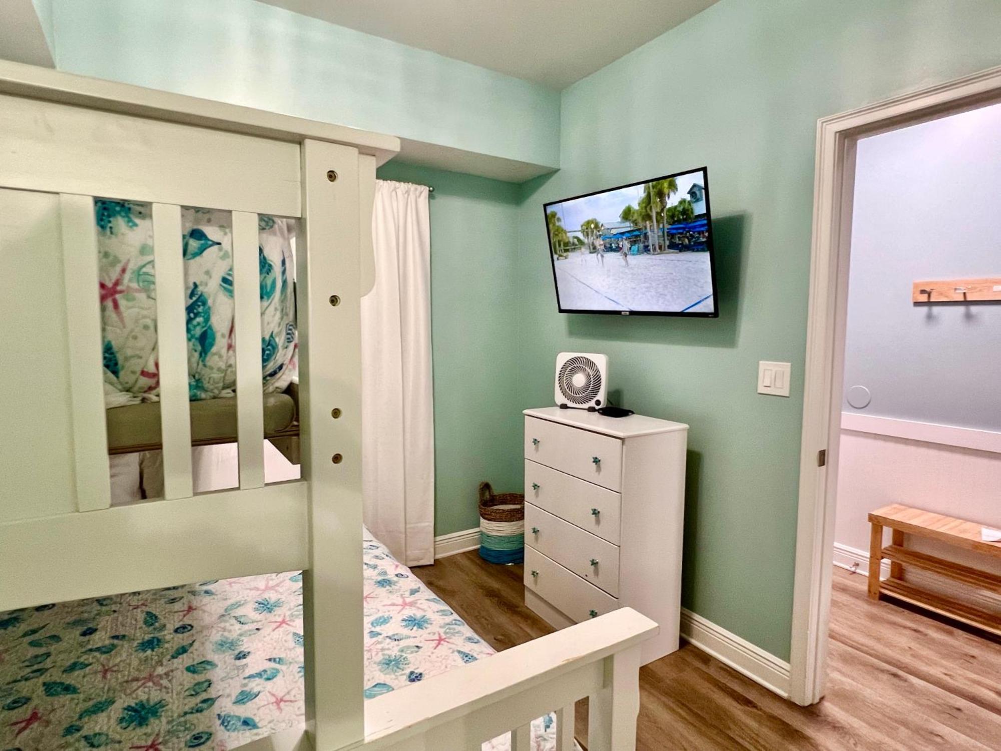 Beautiful Front, Okaloosa Dreamin 404! Free Activities Included! *