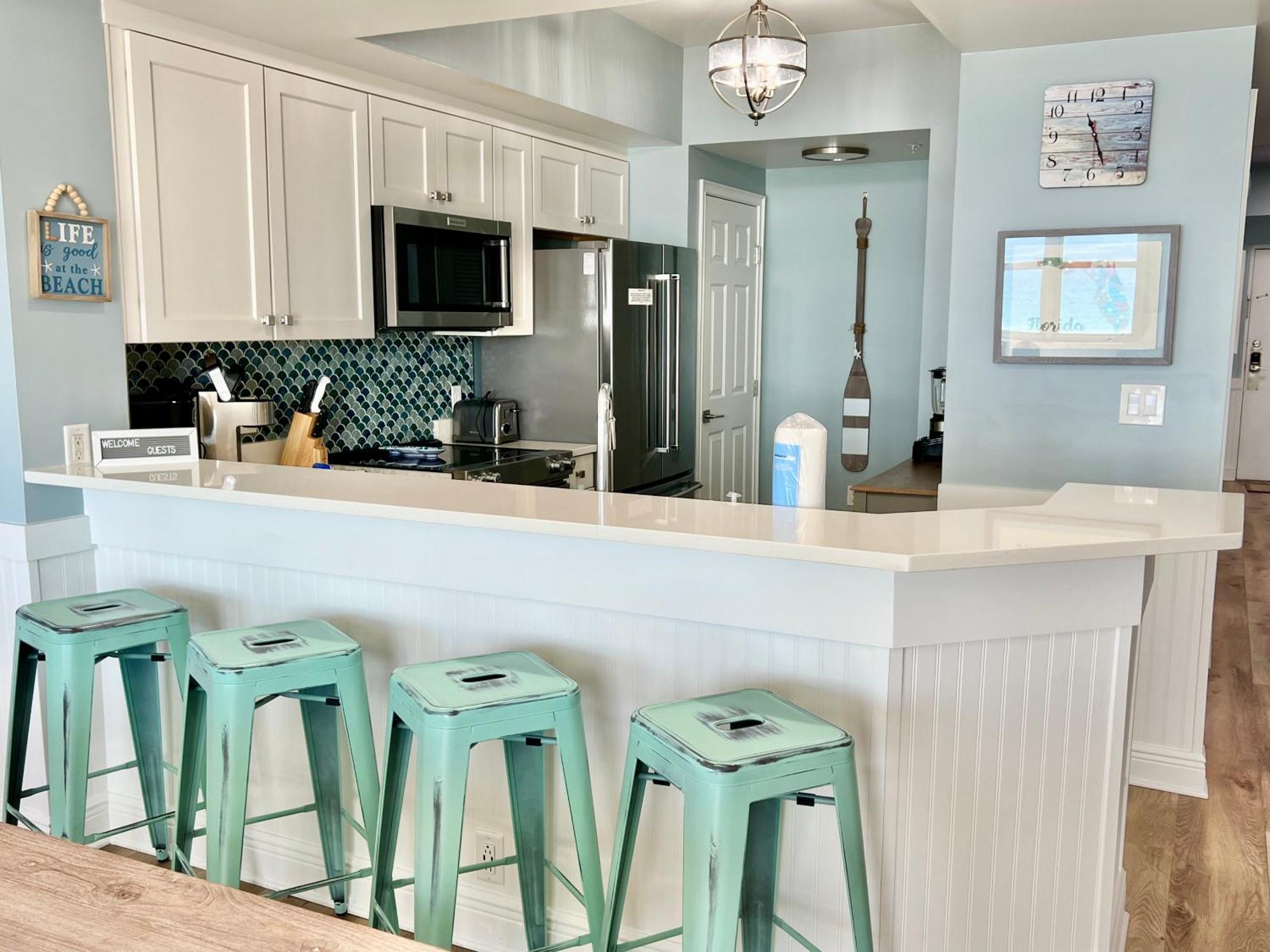 Apartment Beautiful Front, Okaloosa Dreamin 404! Free Activities Included!